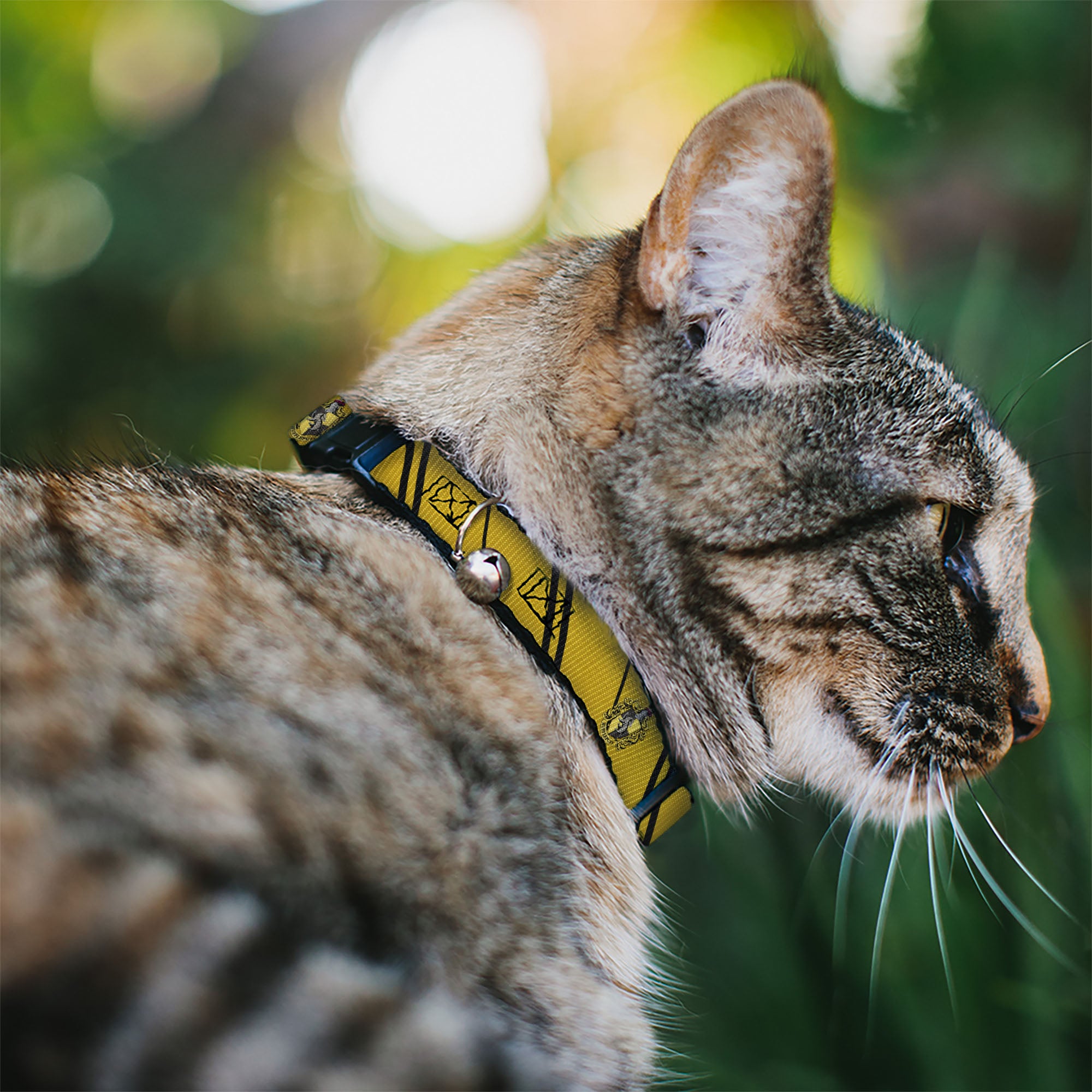 Breakaway Cat Collar with Bell - HUFFLEPUFF Crest/Stripe Yellow/Black Breakaway Cat Collars Harry Potter
