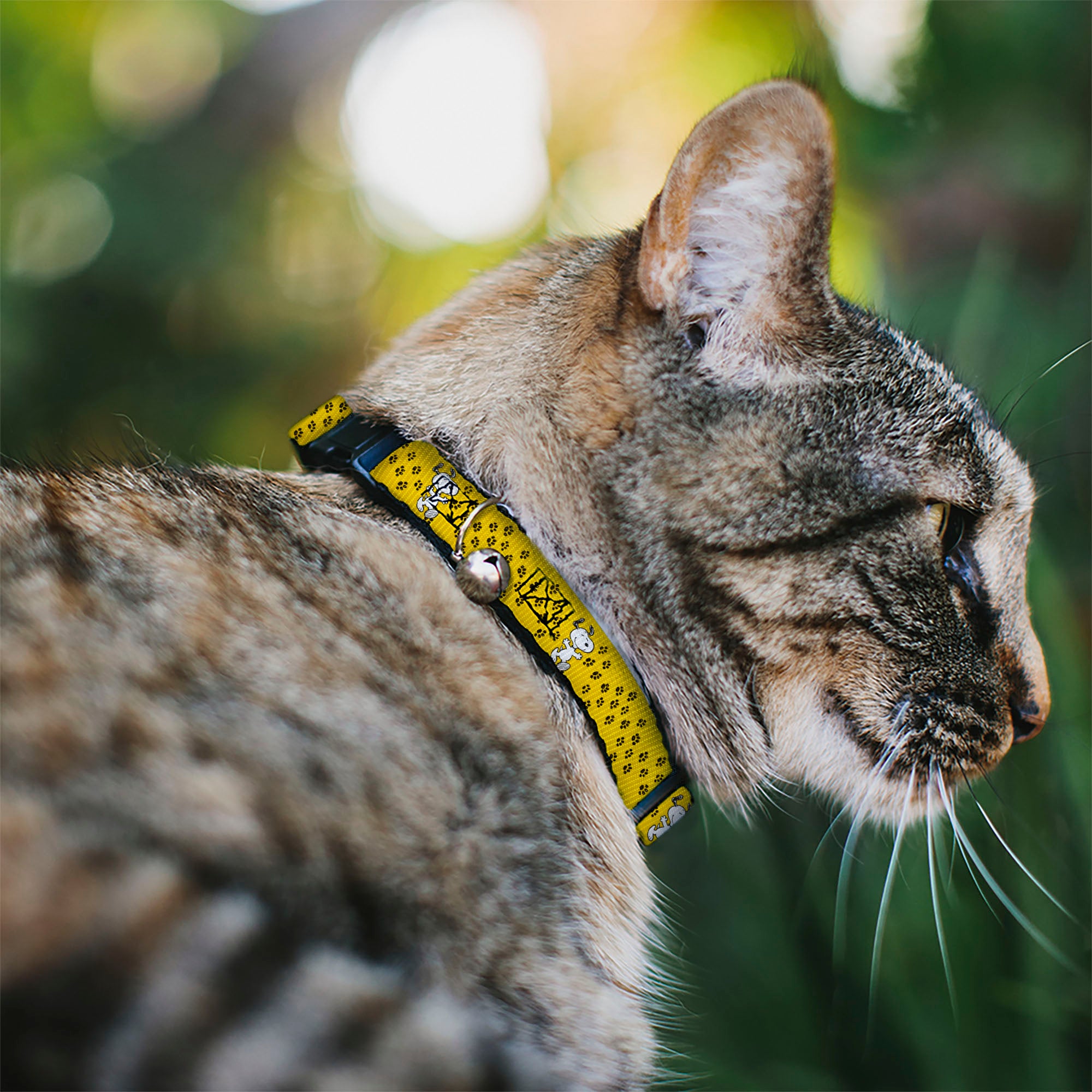 Breakaway Cat Collar with Bell - Peanuts Snoopy Smiling Pose/Paw Print Yellow/Black/White Breakaway Cat Collars Peanuts