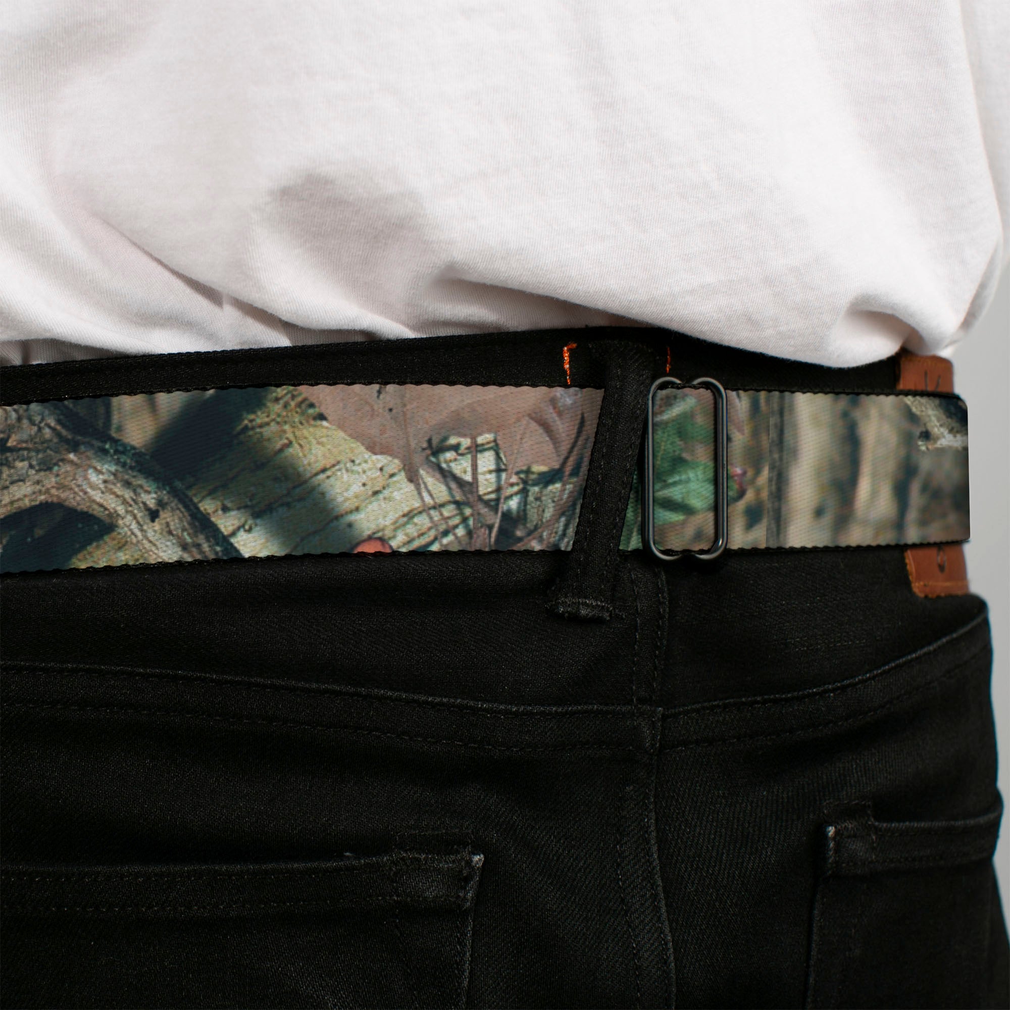 BD Crest Logo Brushed Seatbelt - Mossy Oak Break-Up Infinity Webbing Seatbelt Belts Mossy Oak