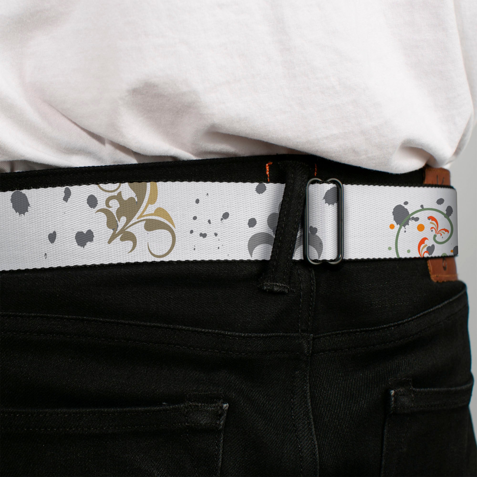 BD Wings Logo CLOSE-UP Full Color Black Silver Seatbelt Belt - Flower Splatter White/Gray Webbing Seatbelt Belts Buckle-Down