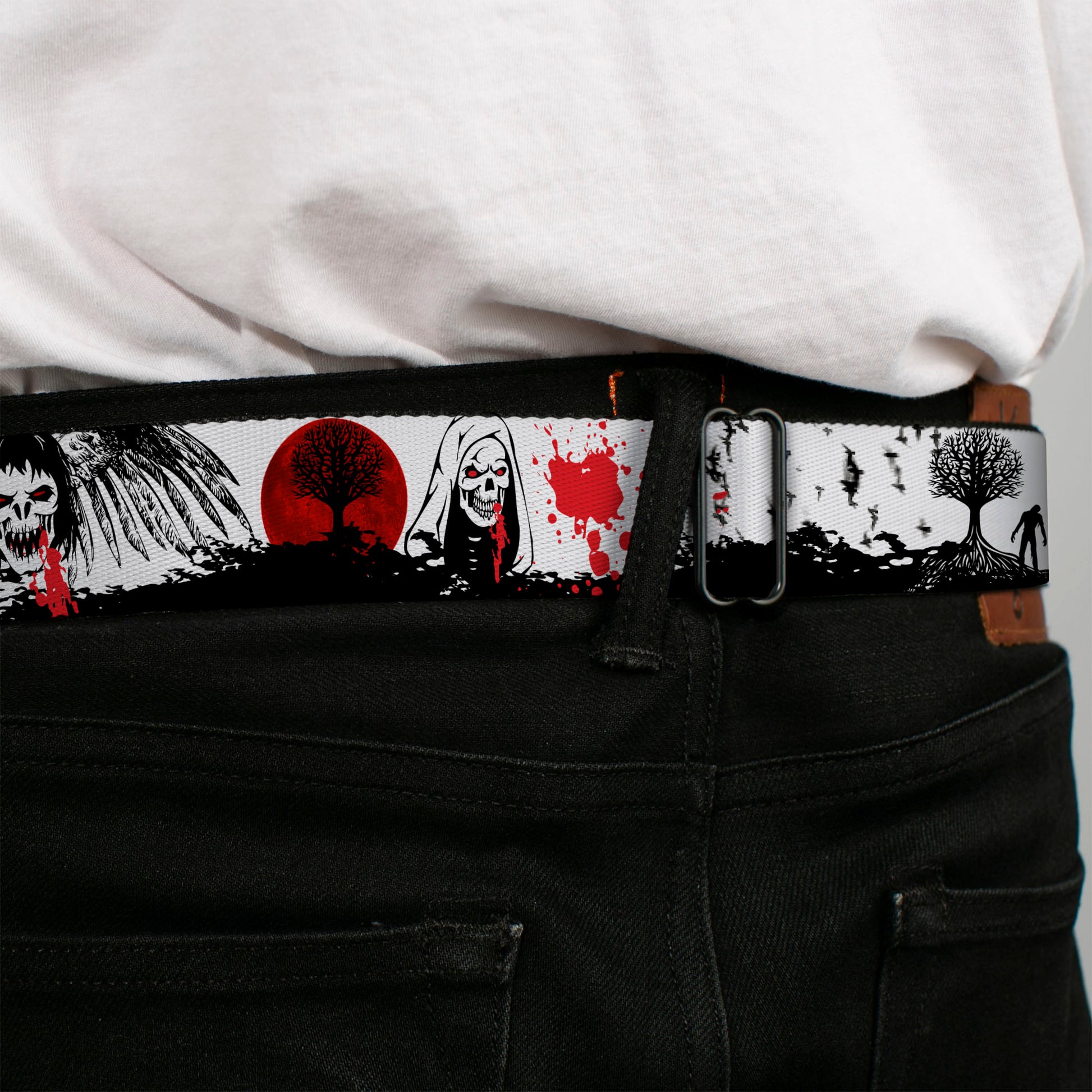 BD Wings Logo CLOSE-UP Full Color Black Silver Seatbelt Belt - Fright Night White/Black/Red Webbing Seatbelt Belts Buckle-Down