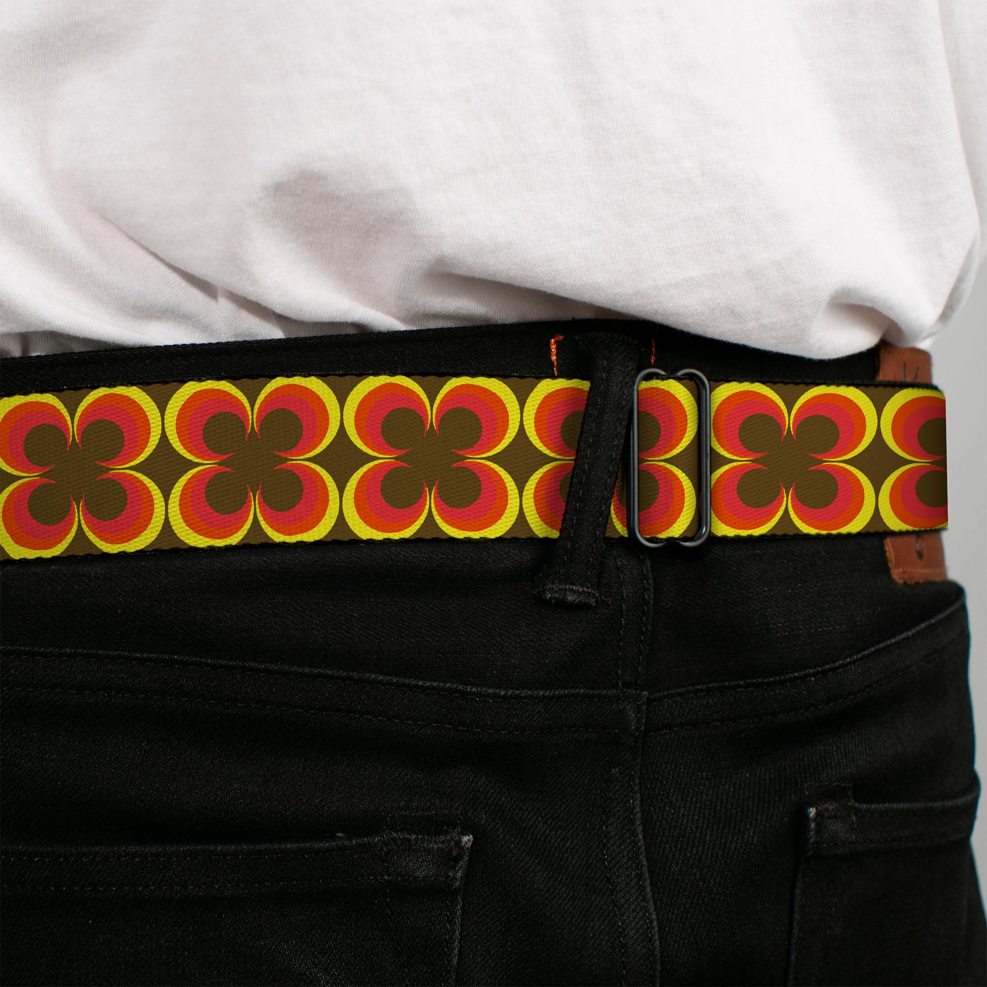 BD Wings Logo CLOSE-UP Full Color Black Silver Seatbelt Belt - Four Dot Gradient Brown/Yellow/Red Webbing Seatbelt Belts Buckle-Down