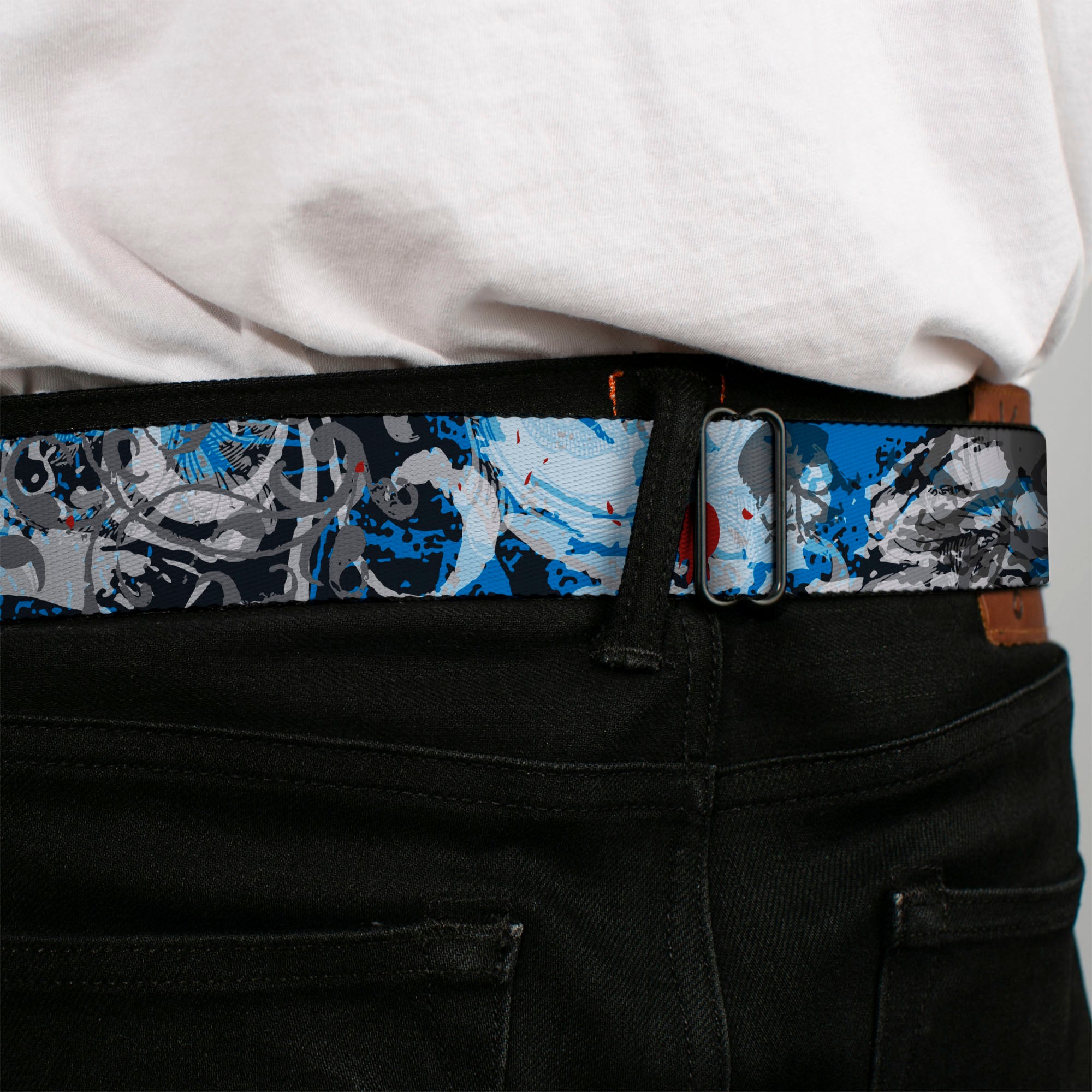 BD Wings Logo CLOSE-UP Full Color Black Silver Seatbelt Belt - Gothic 2 Webbing Seatbelt Belts Buckle-Down