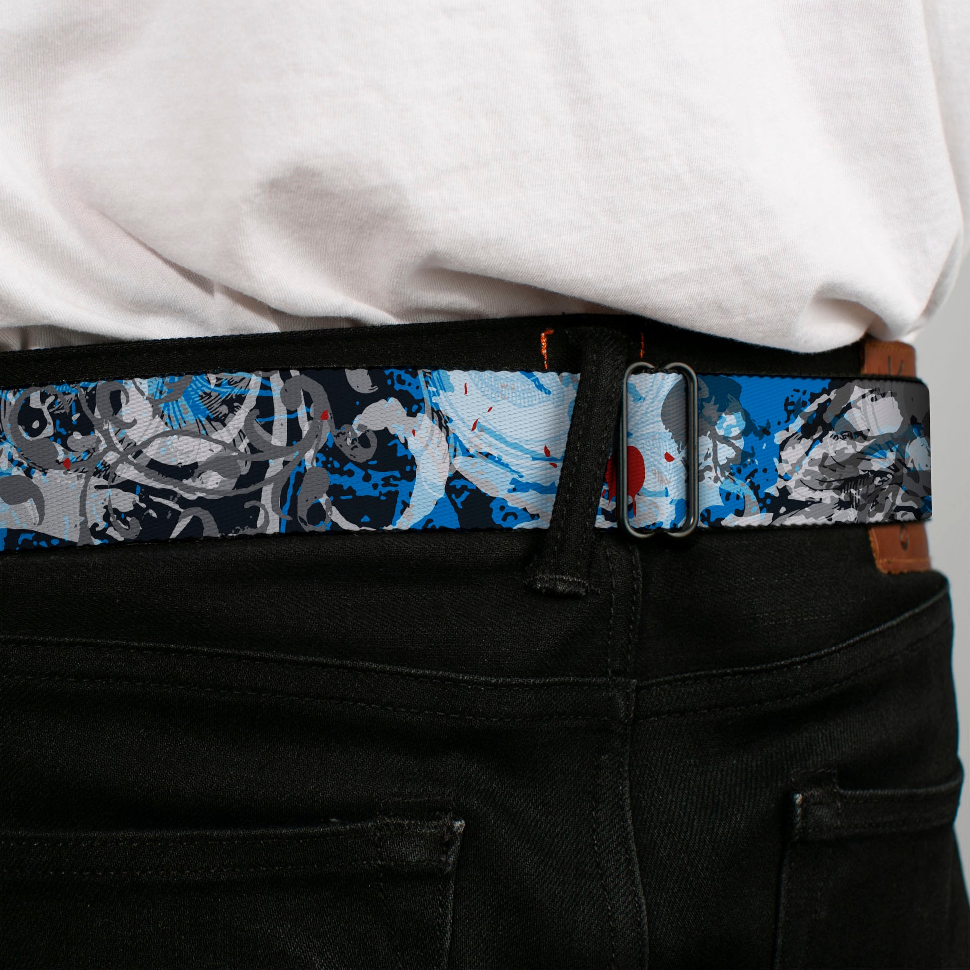 BD Wings Logo CLOSE-UP Full Color Black Silver Seatbelt Belt - Gothic 7 Webbing Seatbelt Belts Buckle-Down