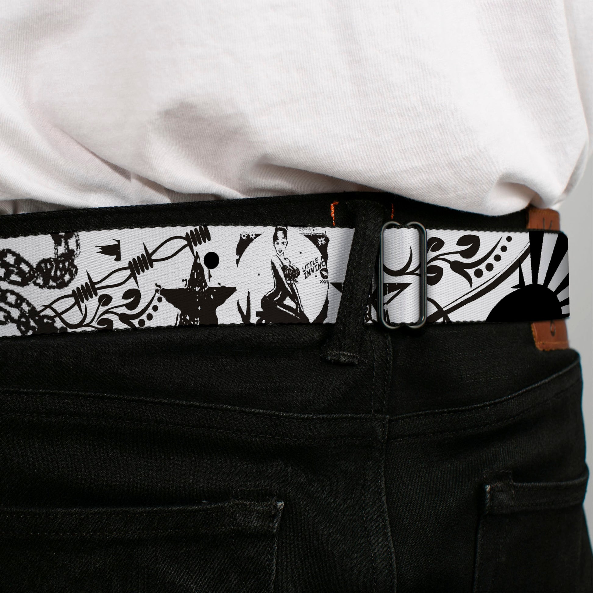 BD Wings Logo CLOSE-UP Full Color Black Silver Seatbelt Belt - Madness White/Black Webbing Seatbelt Belts Buckle-Down