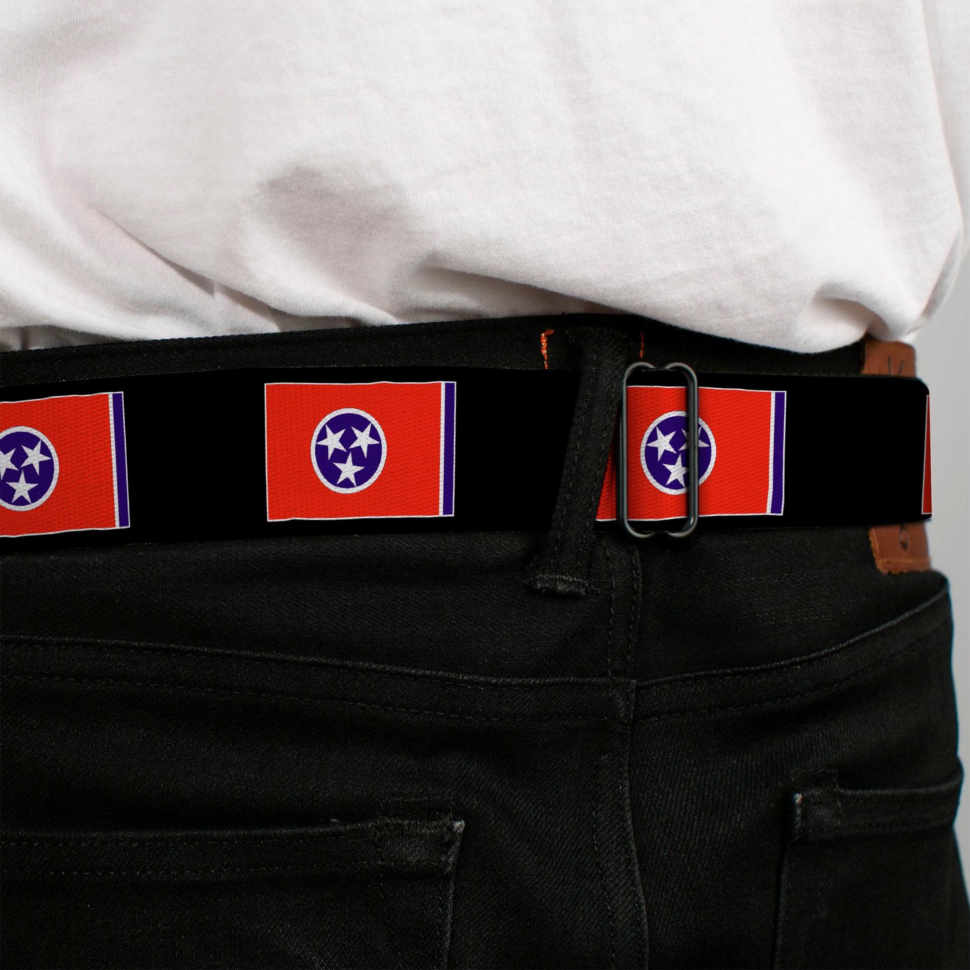 BD Wings Logo CLOSE-UP Full Color Black Silver Seatbelt Belt - Tennessee Flags/Black Webbing Seatbelt Belts Buckle-Down