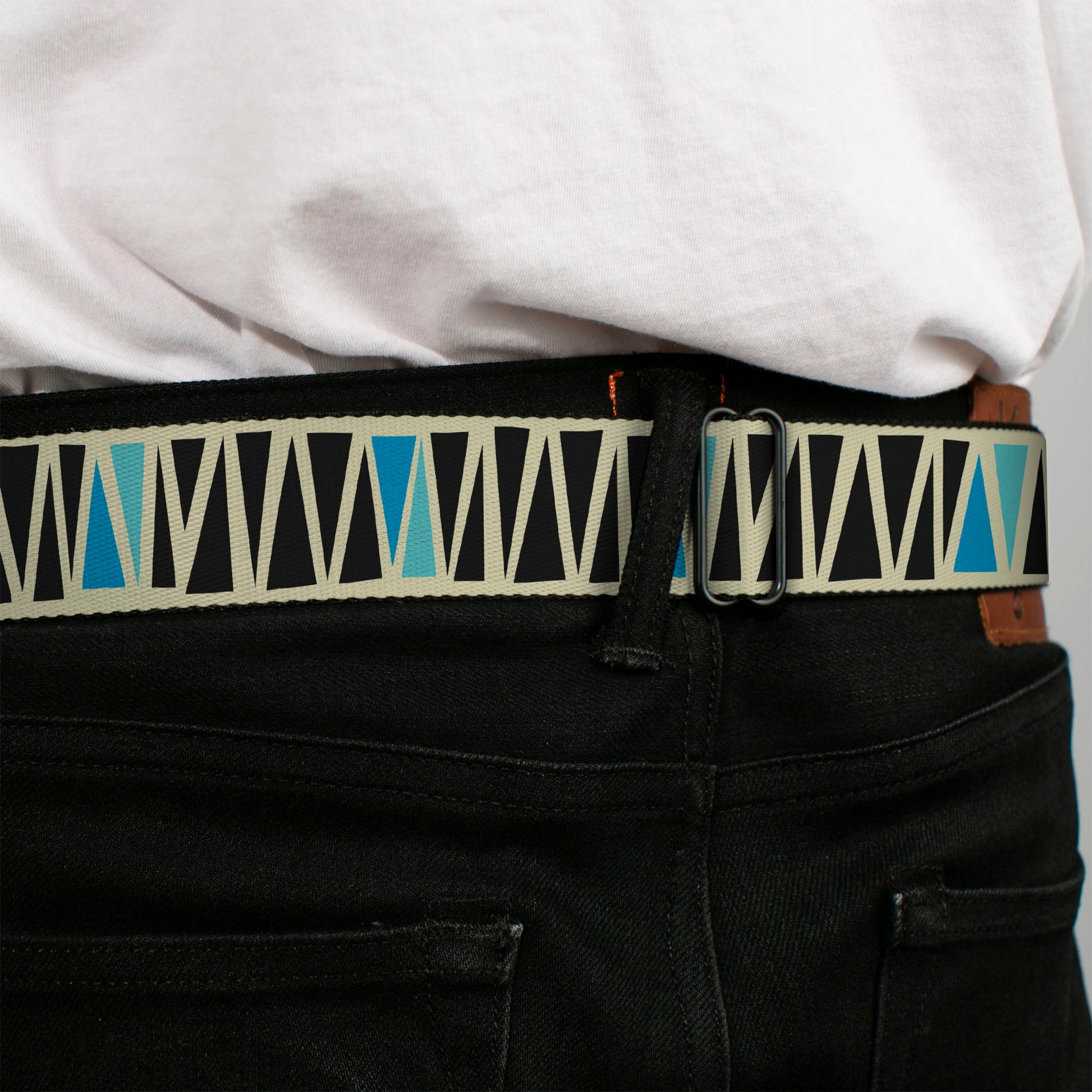 BD Wings Logo CLOSE-UP Full Color Black Silver Seatbelt Belt - Zig Zag Doodle Cream/Black/Blues Webbing Seatbelt Belts Buckle-Down