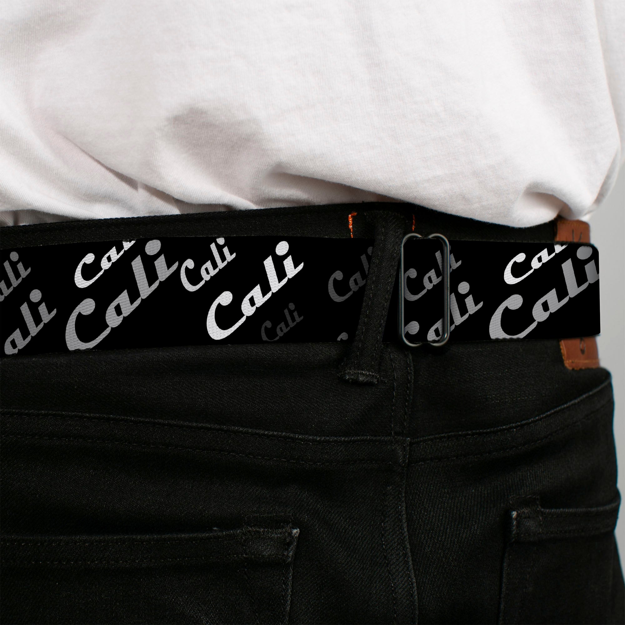 BD Wings Logo CLOSE-UP Full Color Black Silver Seatbelt Belt - CALI Fade Diagonal Black/Gray/White Webbing Seatbelt Belts Buckle-Down