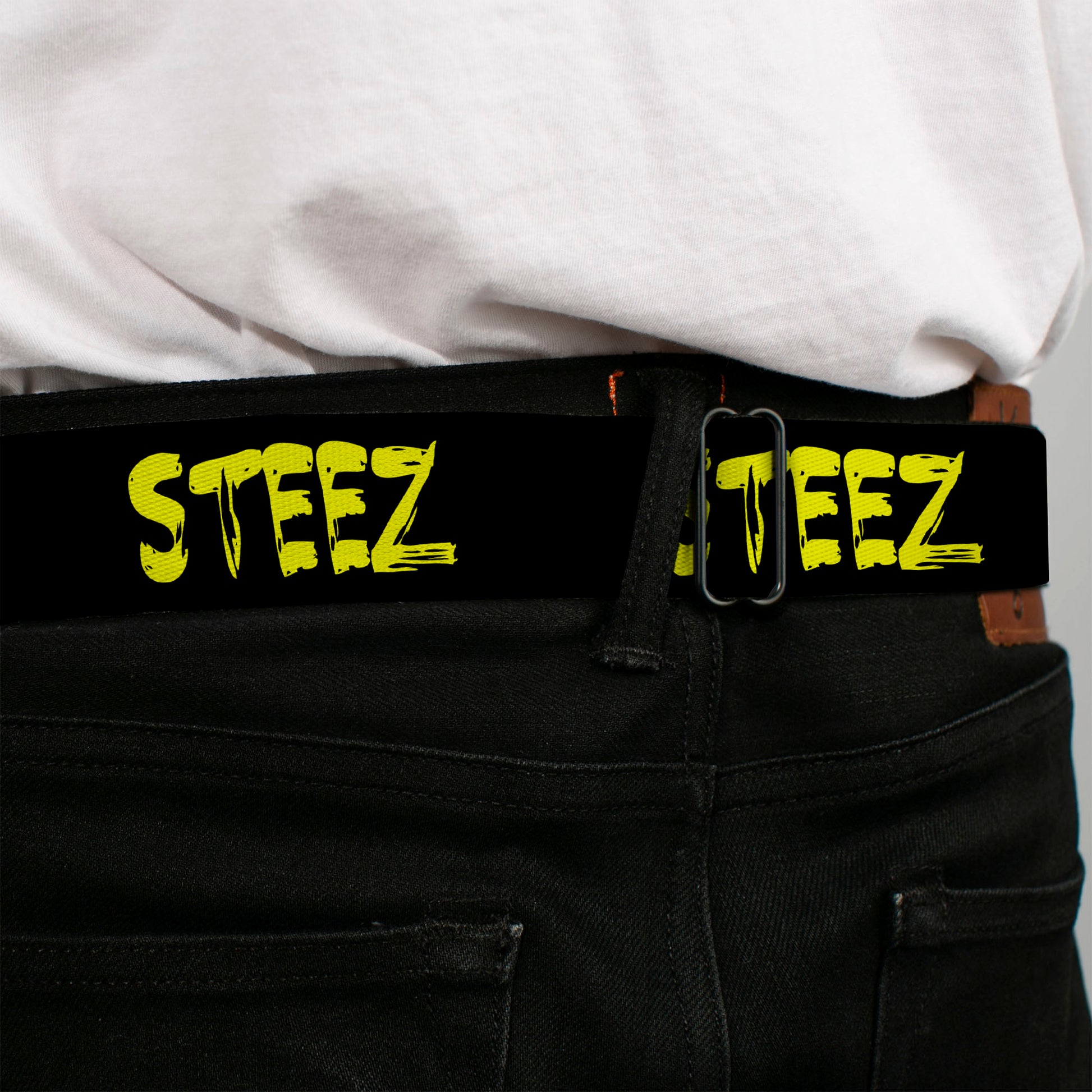 BD Wings Logo CLOSE-UP Full Color Black Silver Seatbelt Belt - STEEZ Brushed Black/Yellow Webbing Seatbelt Belts Buckle-Down