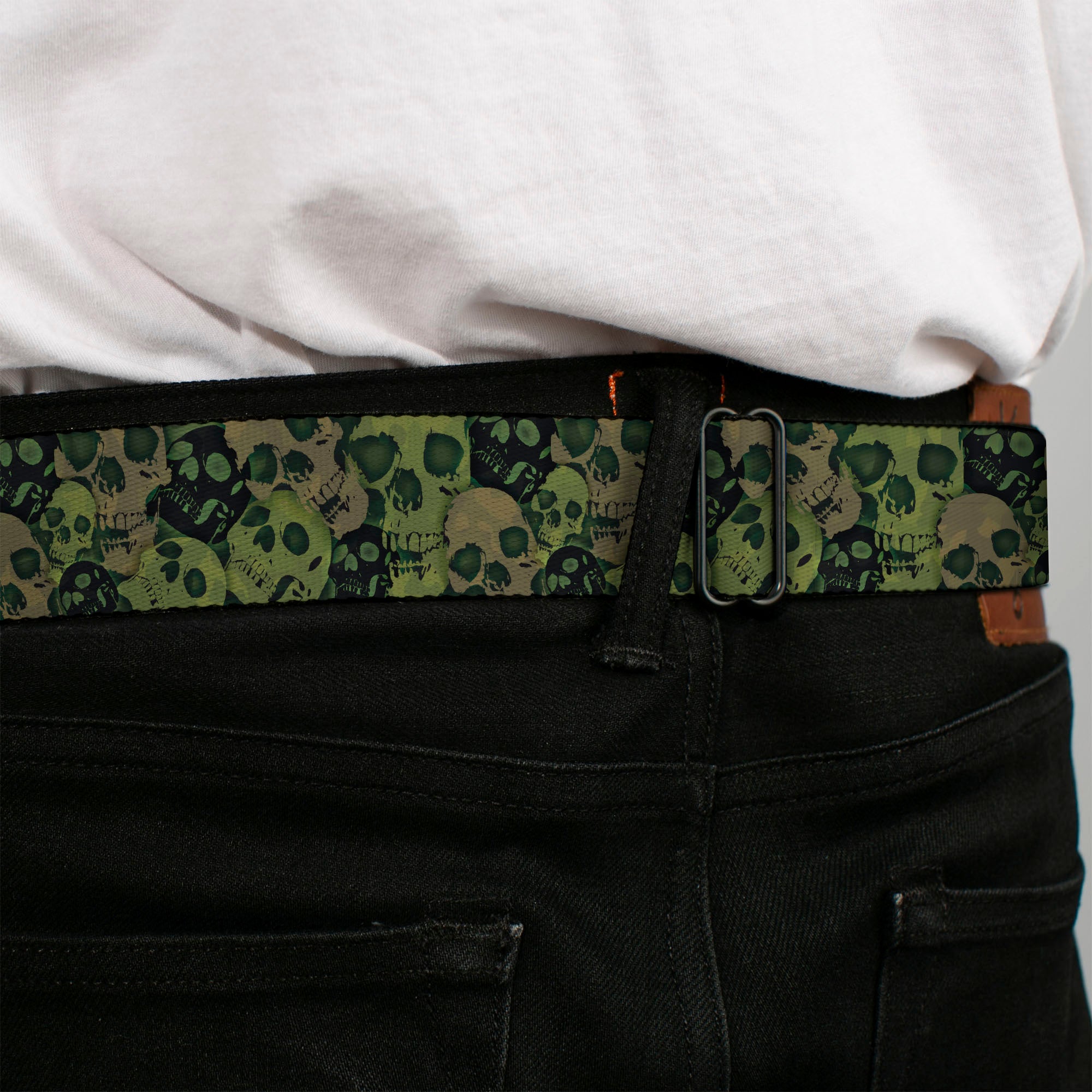 BD Wings Logo CLOSE-UP Full Color Black Silver Seatbelt Belt - Camo Olive/Black Skull Yard2 Webbing Seatbelt Belts Buckle-Down