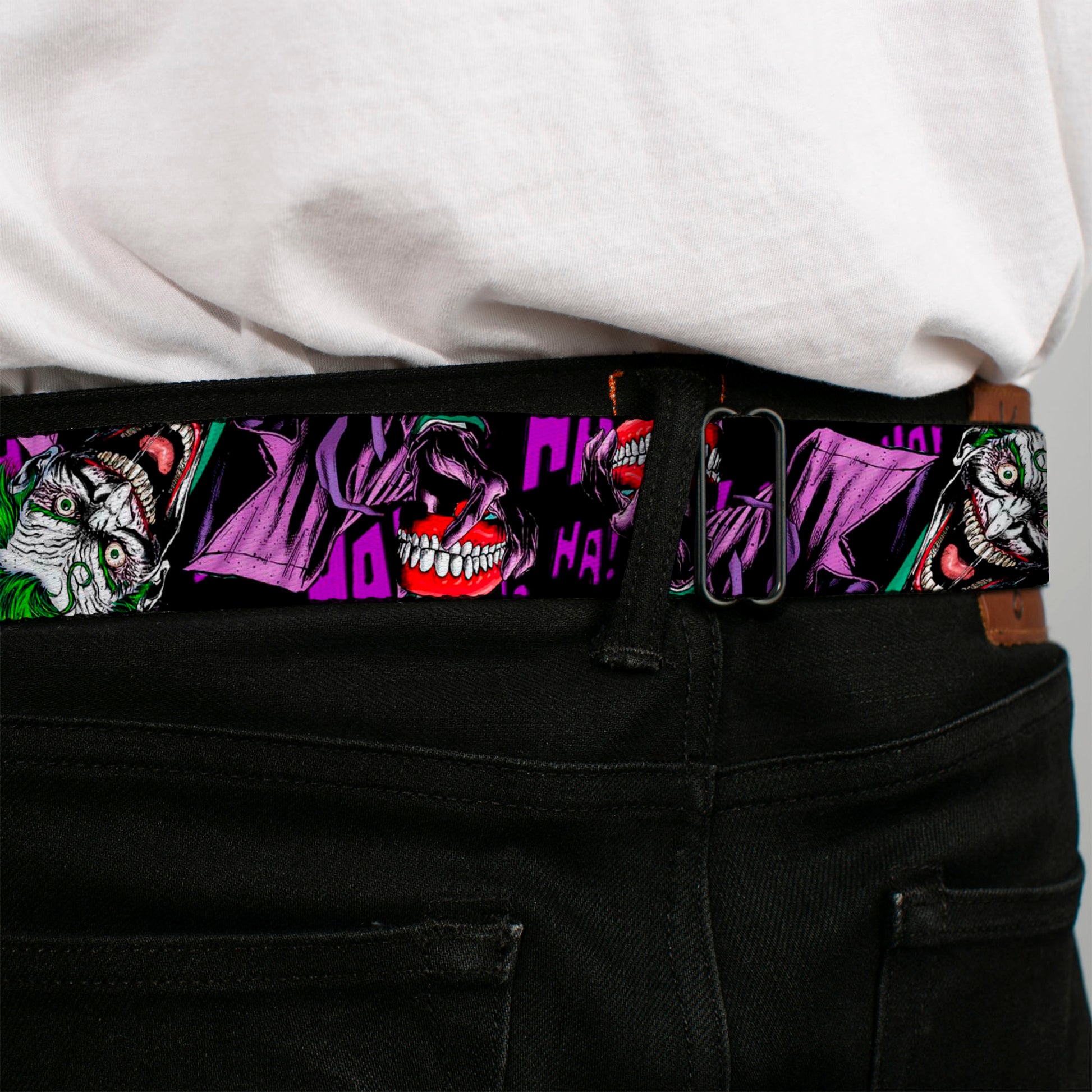 DC COMICS FOREVER EVIL Full Color Black Gray Seatbelt Belt - Detective Comics Joker Holding Teeth Issue 23.1 Cover Pose/HA! HA! HA! Black/Purples Webbing Seatbelt Belts DC Comics