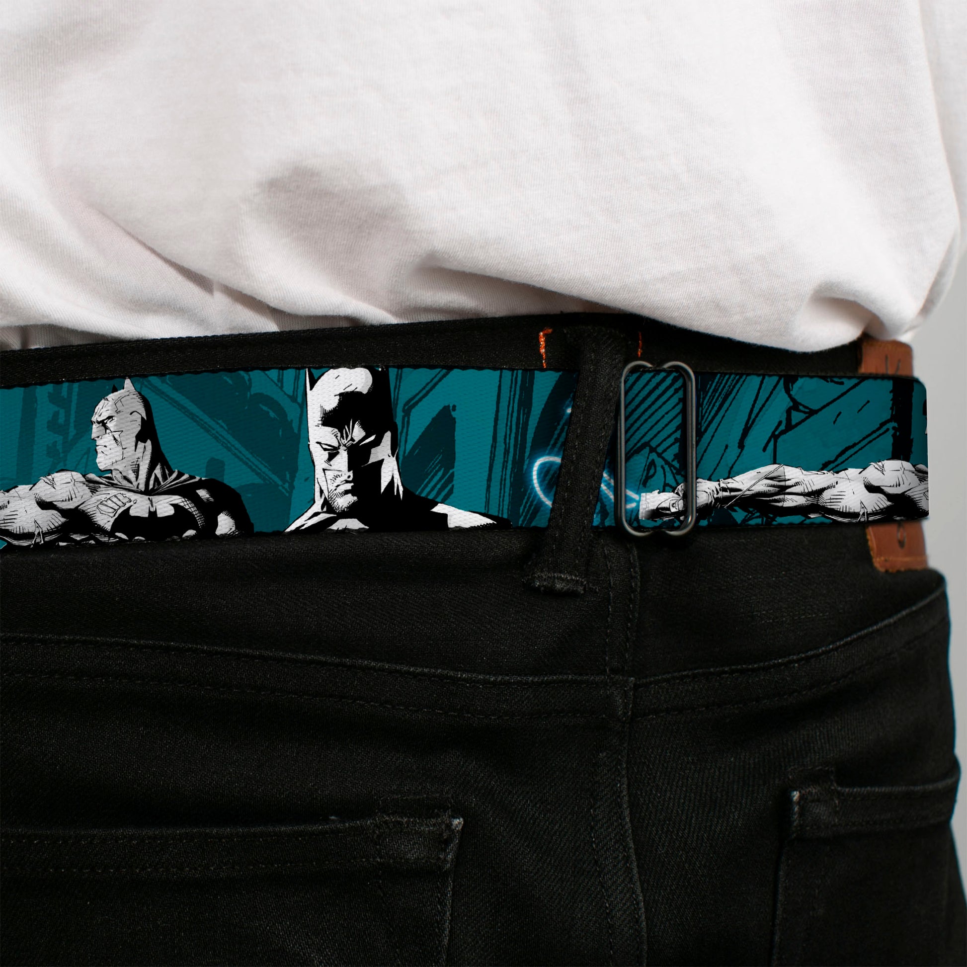 Batman Signal Full Color Black/White Seatbelt Belt - Batman Hush Grappling Hook/Standing Poses Aqua/Black/Grays Webbing Seatbelt Belts DC Comics