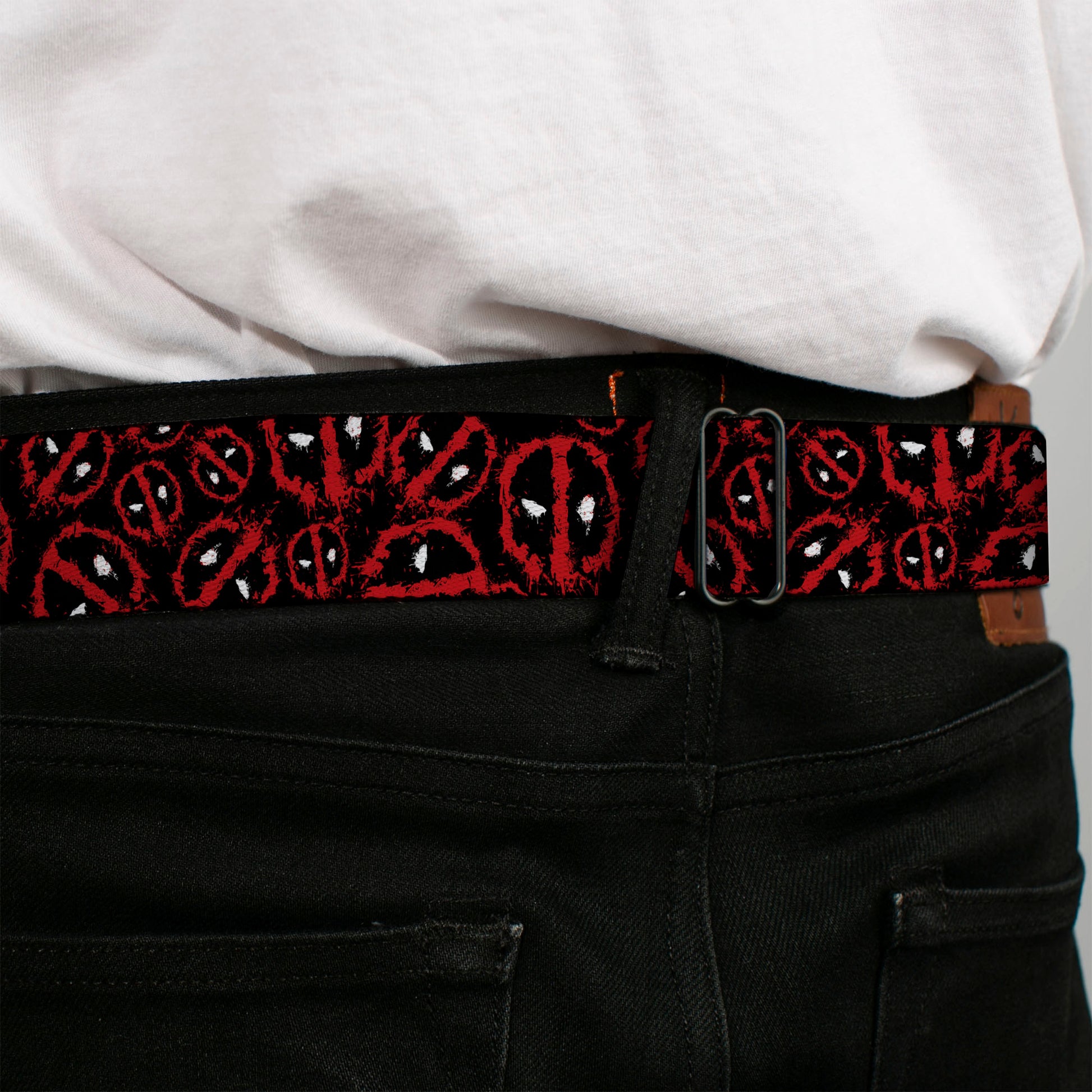 Deadpool Splatter Logo Black/Red/White Seatbelt Belt - Deadpool Splatter Logo Scattered Black/Red/White Webbing Seatbelt Belts Marvel Comics