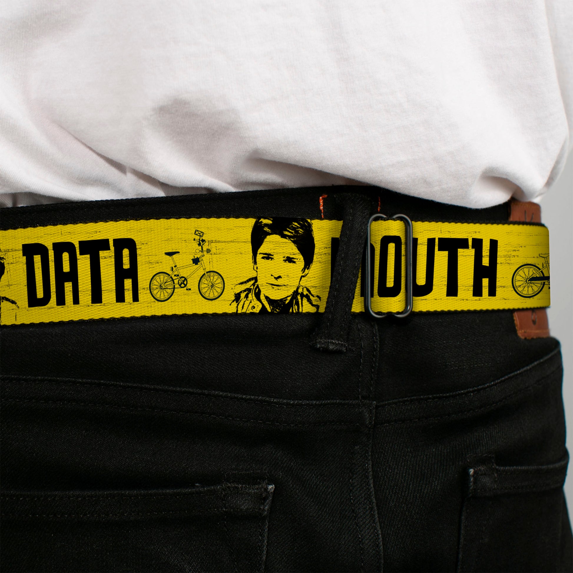 THE GOONIES Title Logo Full Color Black/White Seatbelt Belt - THE GOONIES CHUNK MIKEY DATA MOUTH Icons and Title Logo Yellow/Black Webbing Seatbelt Belts The Goonies