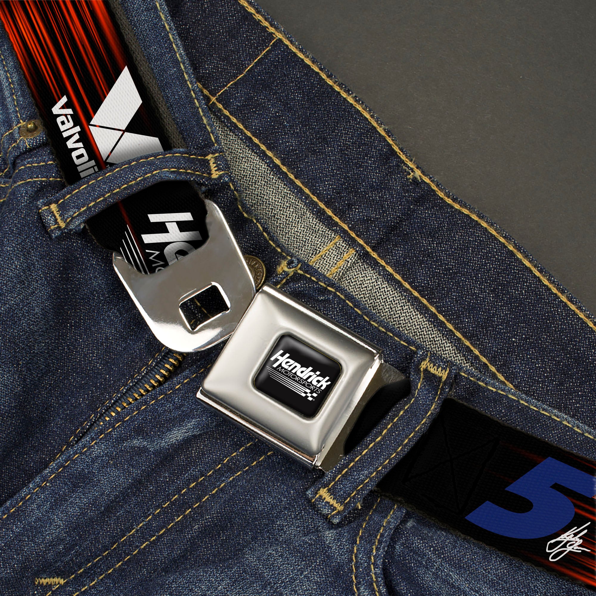 HENDRICK MOTORSPORTS Checker Logo Full Color Black/White Seatbelt Belt - Kyle Larson #5 Autograph VALVOLINE Hendrick Motorsports Logo Black/Red/White/Blue Webbing Seatbelt Belts Hendrick Motorsports