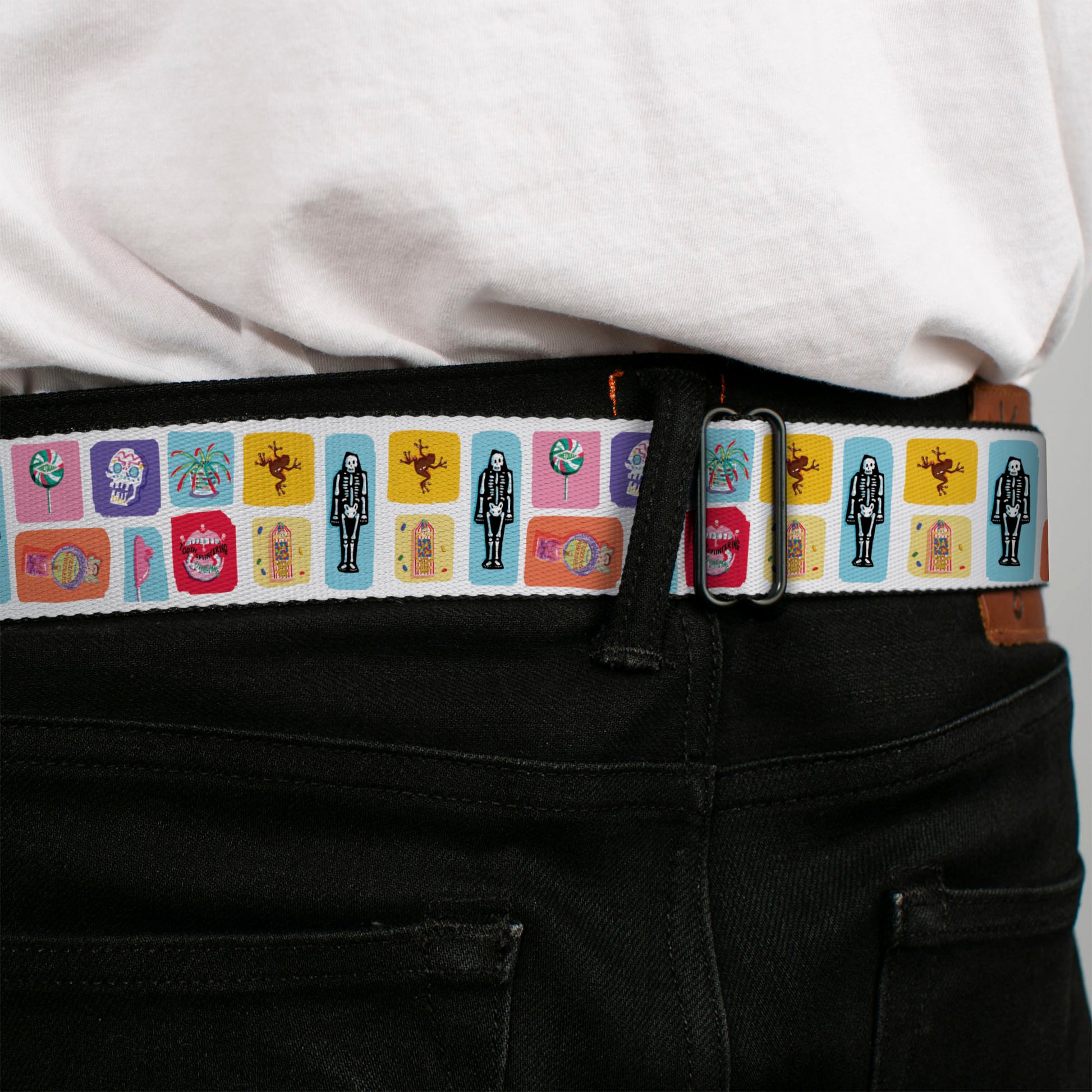 HARRY POTTER Title Logo Full Color Black Seatbelt Belt - Harry Potter Honeydukes Icons Collage White/Multi Color Webbing Seatbelt Belts Harry Potter