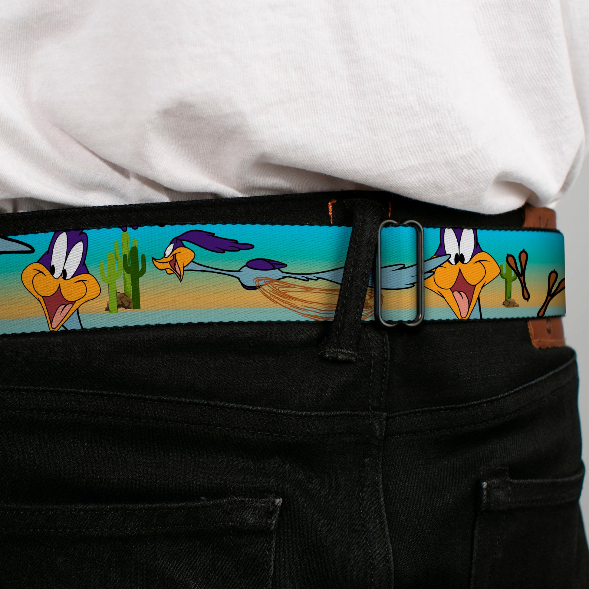 Looney Tunes Logo Full Color White Seatbelt Belt - Road Runner/Wile E. Coyote Scene1 Desert Webbing Seatbelt Belts Looney Tunes