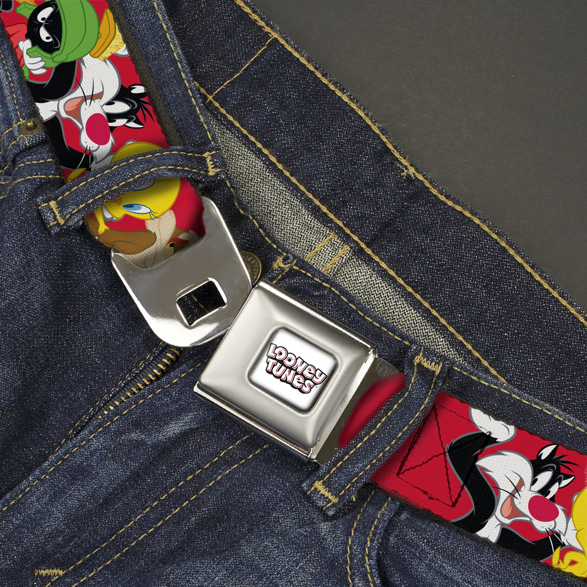 LOONEY TUNES Text Title Logo Full Color White Seatbelt Belt - Looney Tunes Eight Character Faces Red Webbing Seatbelt Belts Looney Tunes