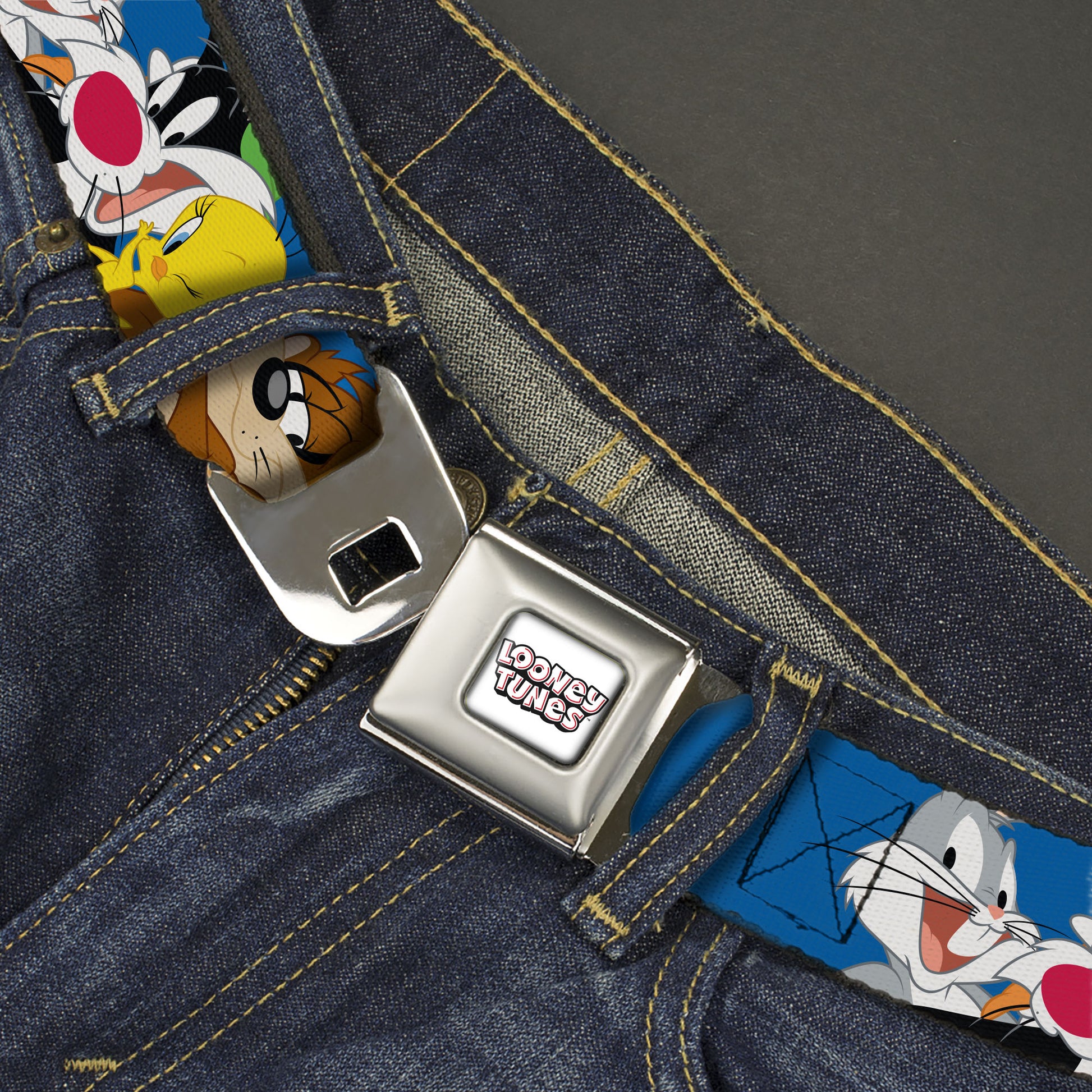 LOONEY TUNES Text Title Logo Full Color White Seatbelt Belt - Looney Tunes Seven Character Faces Stacked Blue Webbing Seatbelt Belts Looney Tunes