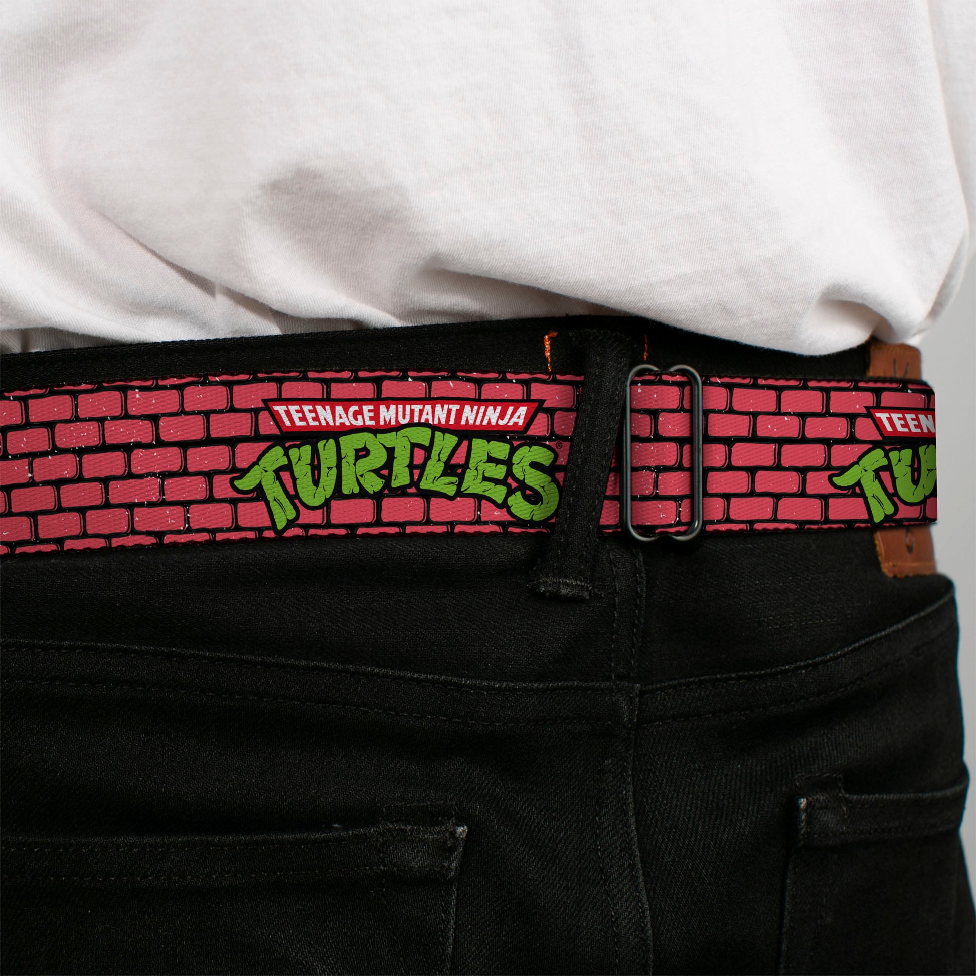 Classic TEENAGE MUTANT NINJA TURTLES Logo Seatbelt Belt - TEENAGE MUTANT NINJA TURTLES Brick Title Logo Red Webbing Seatbelt Belts Teenage Mutant Ninja Turtles