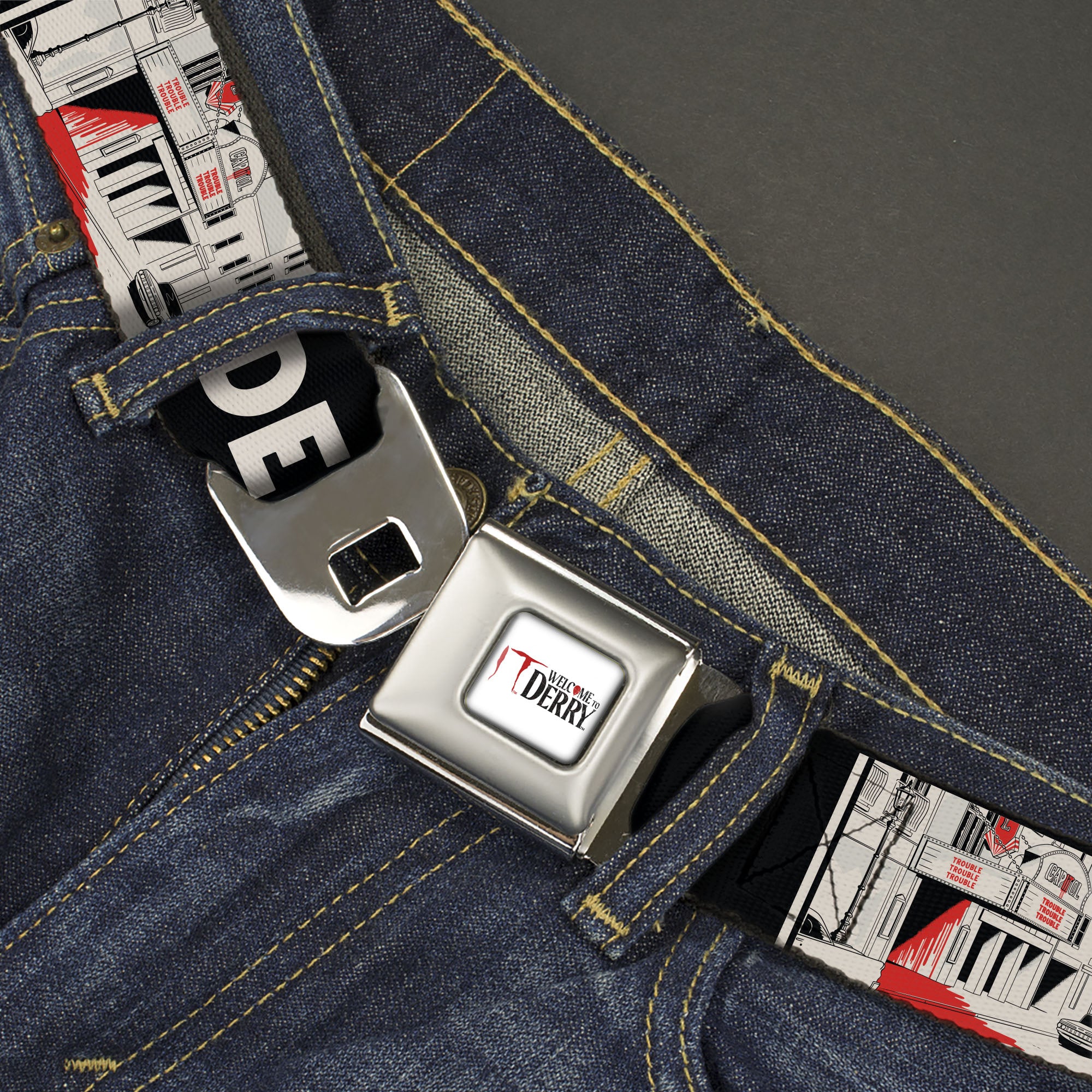 IT WELCOME TO DERRY Title Logo Full Color White Seatbelt Belt - IT Welcome to Derry Vintage Movie Theatre Scene Black/White Webbing Seatbelt Belts IT