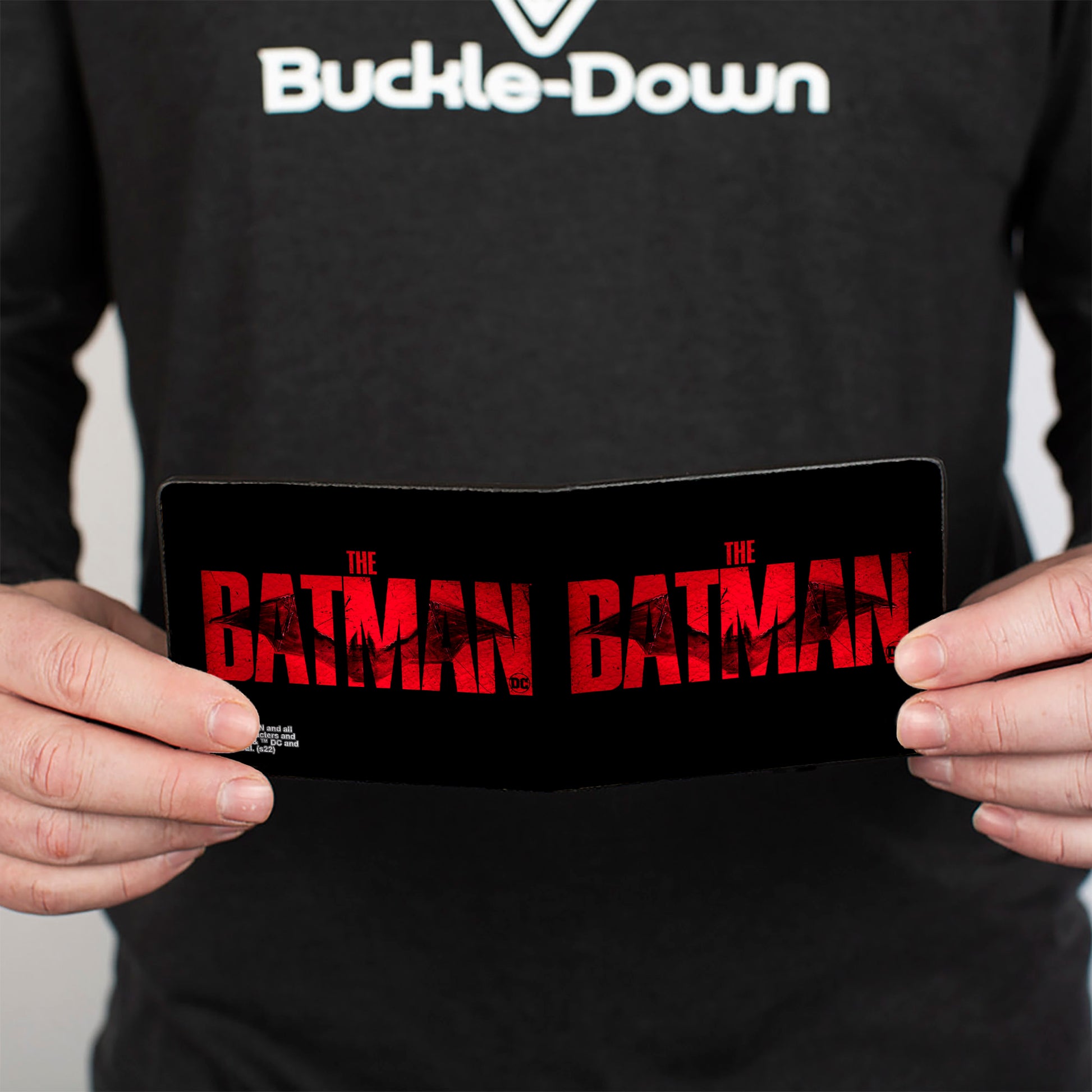 Bi-Fold Wallet - THE BATMAN Movie Bat Title Weathered Black Red Bi-Fold Wallets DC Comics