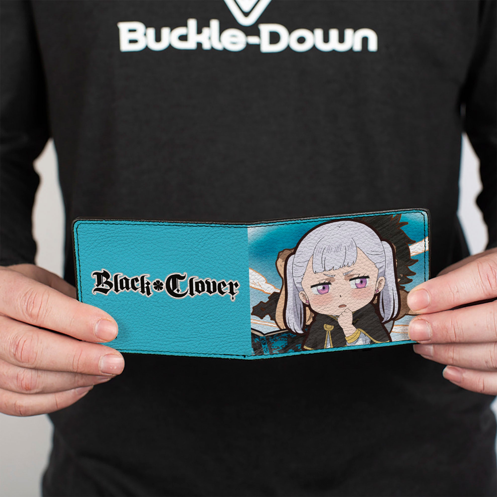 Bi-Fold Wallet - BLACK CLOVER Chibi Noelle Thinking Scene and Title Logo Blue Bi-Fold Wallets Black Clover