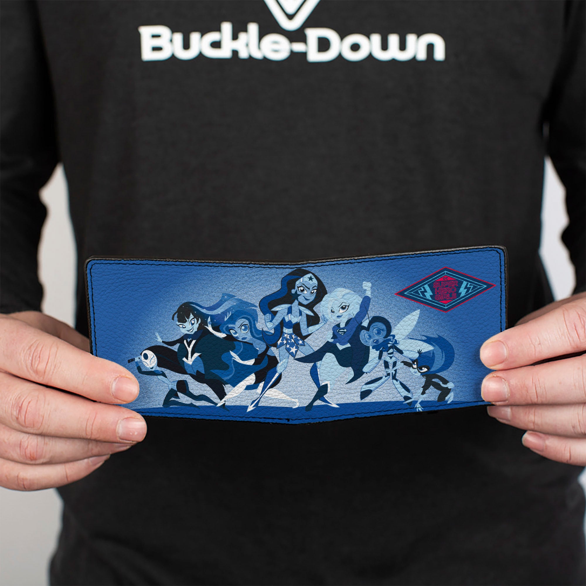 Bi-Fold Wallet - DC SUPER HERO GIRLS Diamond Logo 7-Character Group Pose Blues Red Bi-Fold Wallets DC Comics