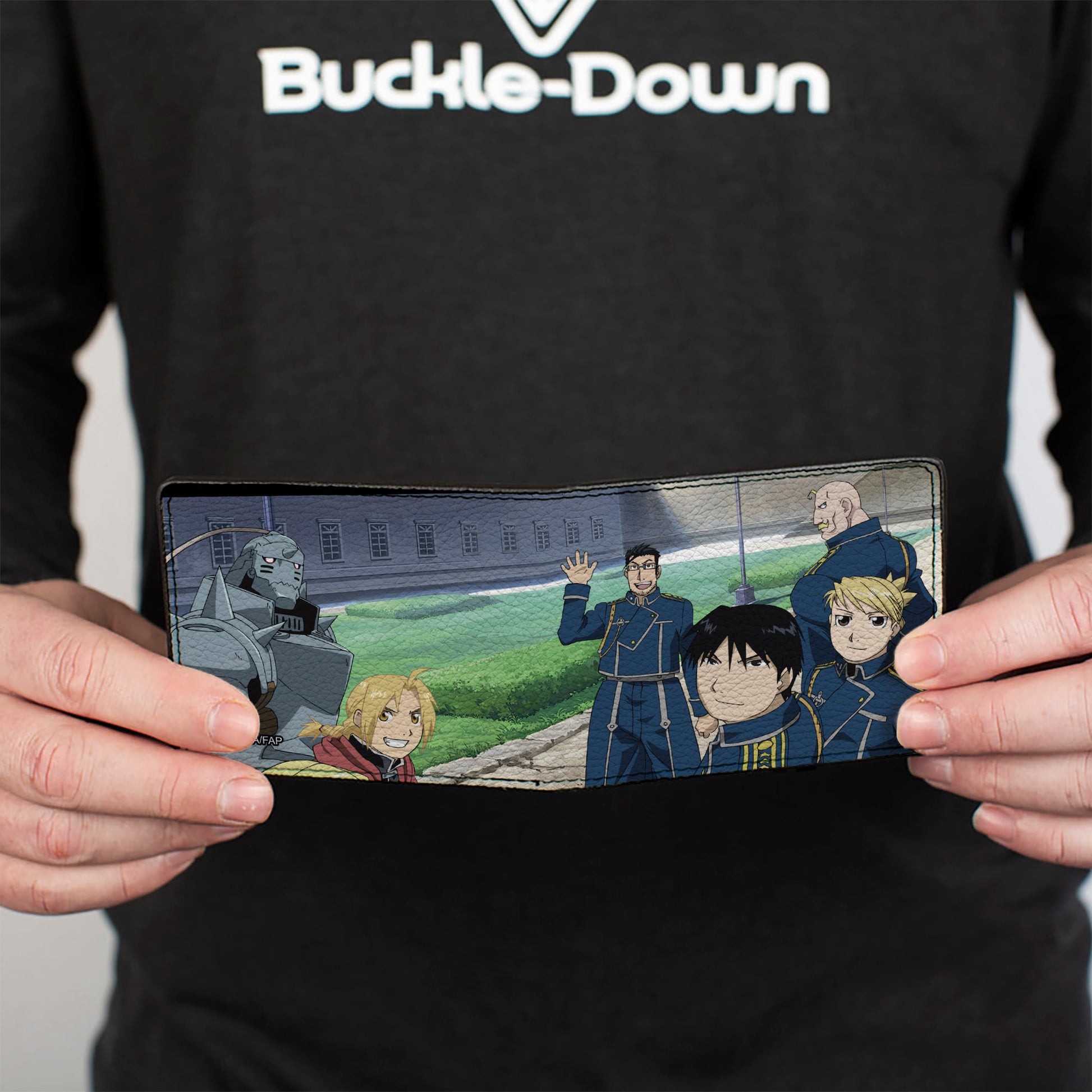Bi-Fold Wallet - Fullmetal Alchemist Brotherhood Six Character Yard Scene Bi-Fold Wallets Fullmetal Alchemist