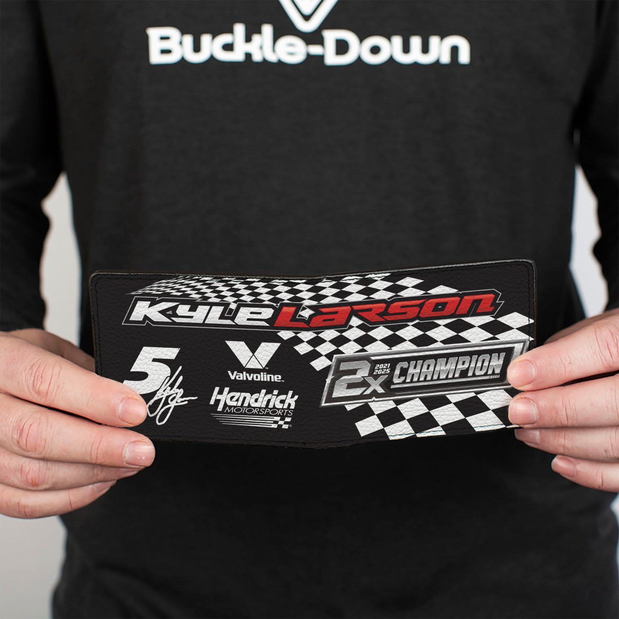 Bi-Fold Wallet - Hendrick Motorsports KYLE LARSON 2X CHAMPIONSHIP Checker Black/White Bi-Fold Wallets Kyle Larson #5 Car Scheme White Blue Red
