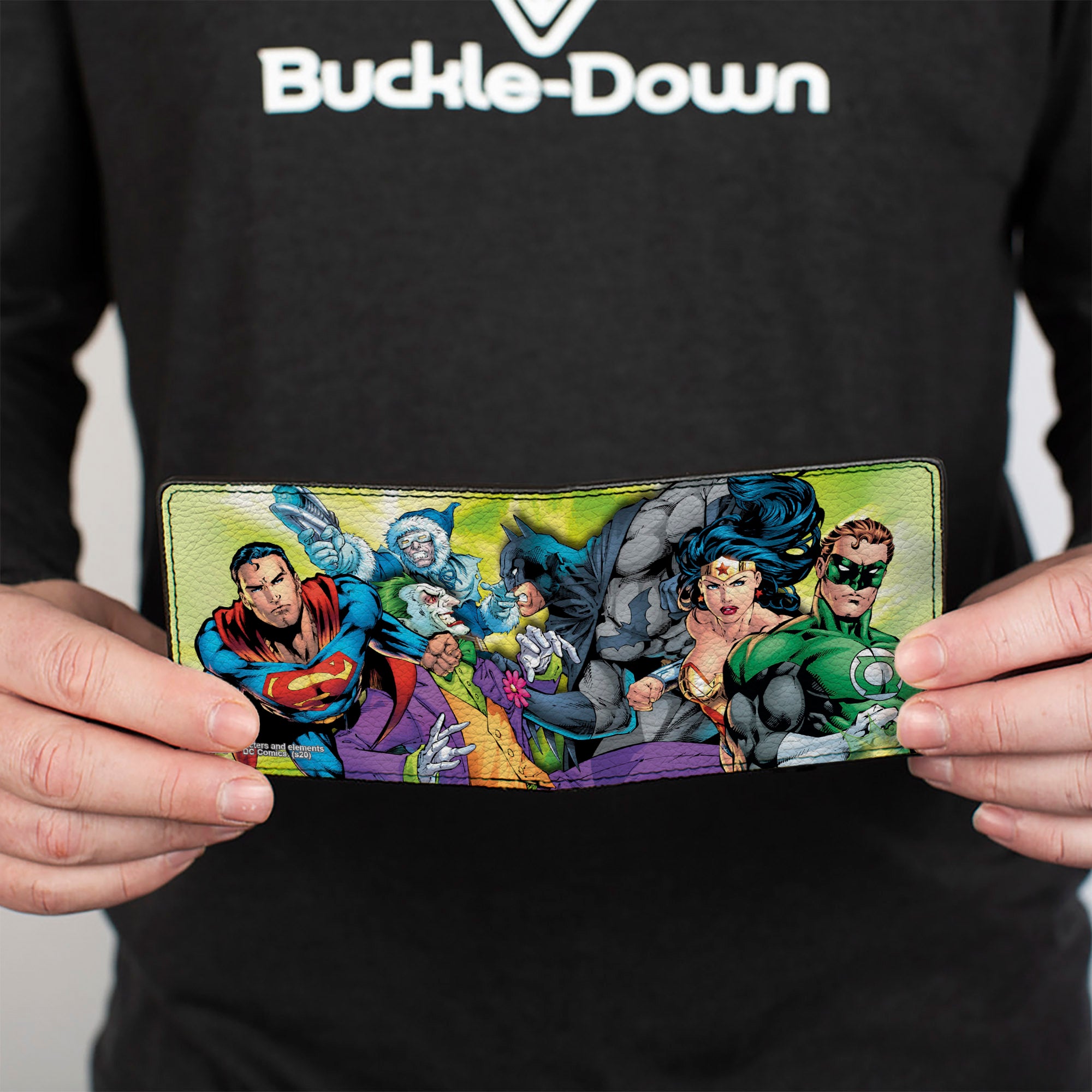 Bi-Fold Wallet - Justice Leage 4-Superheroes and 2-Villains Group Pose2 Glow Burst Greens Bi-Fold Wallets DC Comics