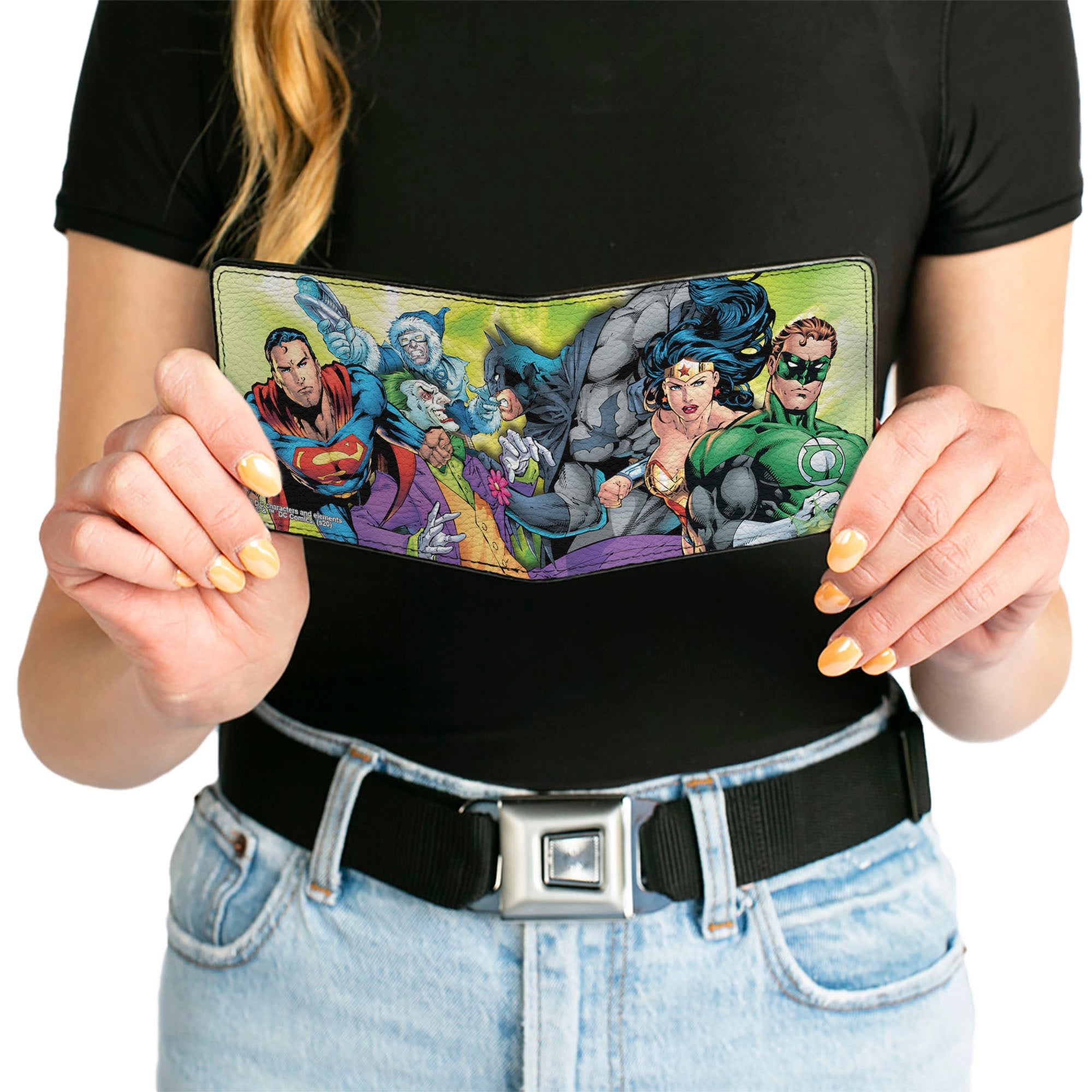 Bi-Fold Wallet - Justice Leage 4-Superheroes and 2-Villains Group Pose2 Glow Burst Greens Bi-Fold Wallets DC Comics