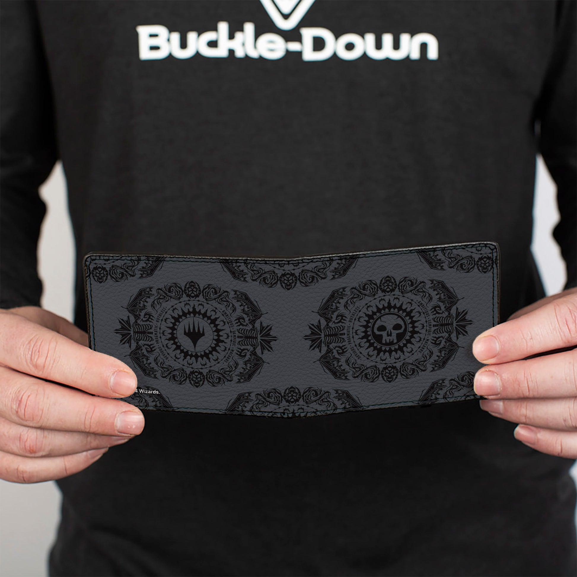 Bi-Fold Wallet - Magic the Gathering Planeswalker Swamp Mana Traits Gray/Black Bi-Fold Wallets Magic the Gathering