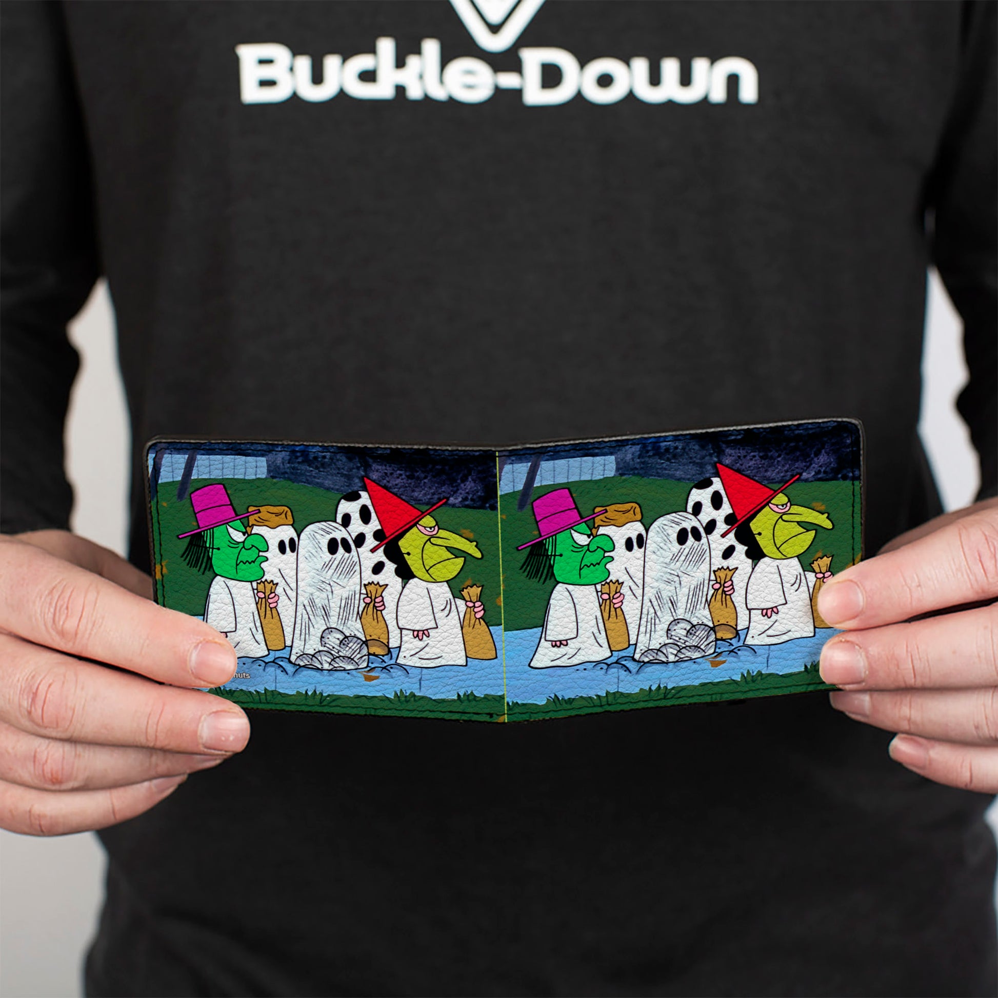 Bi-Fold Wallet - Peanuts Gang Halloween Trick or Treat Group Pose Bi-Fold Wallets Peanuts