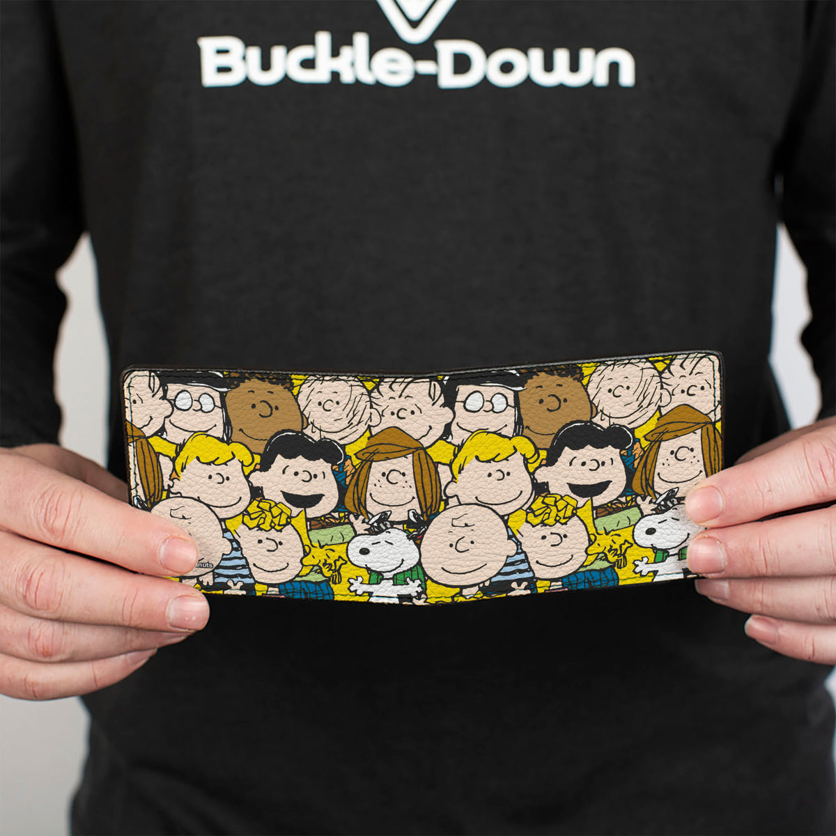 Bi-Fold Wallet - Peanuts Gang Character Faces Stacked Yellow Bi-Fold Wallets Peanuts