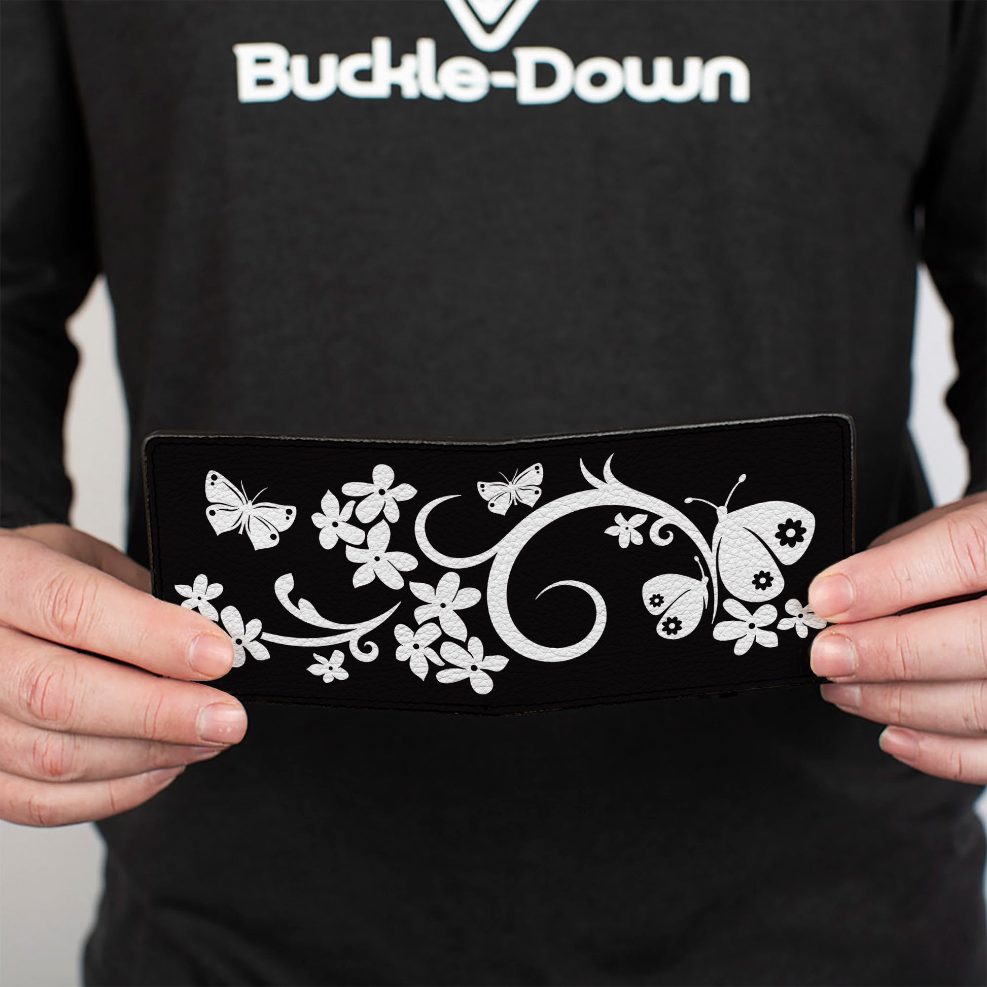 Bi-Fold Wallet - Butterfly Garden2 Black White Bi-Fold Wallets Buckle-Down