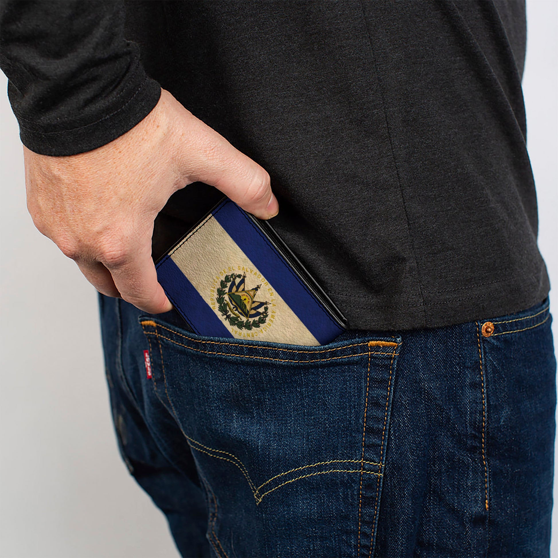 Bi-Fold Wallet - El Salvador Flag Black Bi-Fold Wallets Buckle-Down