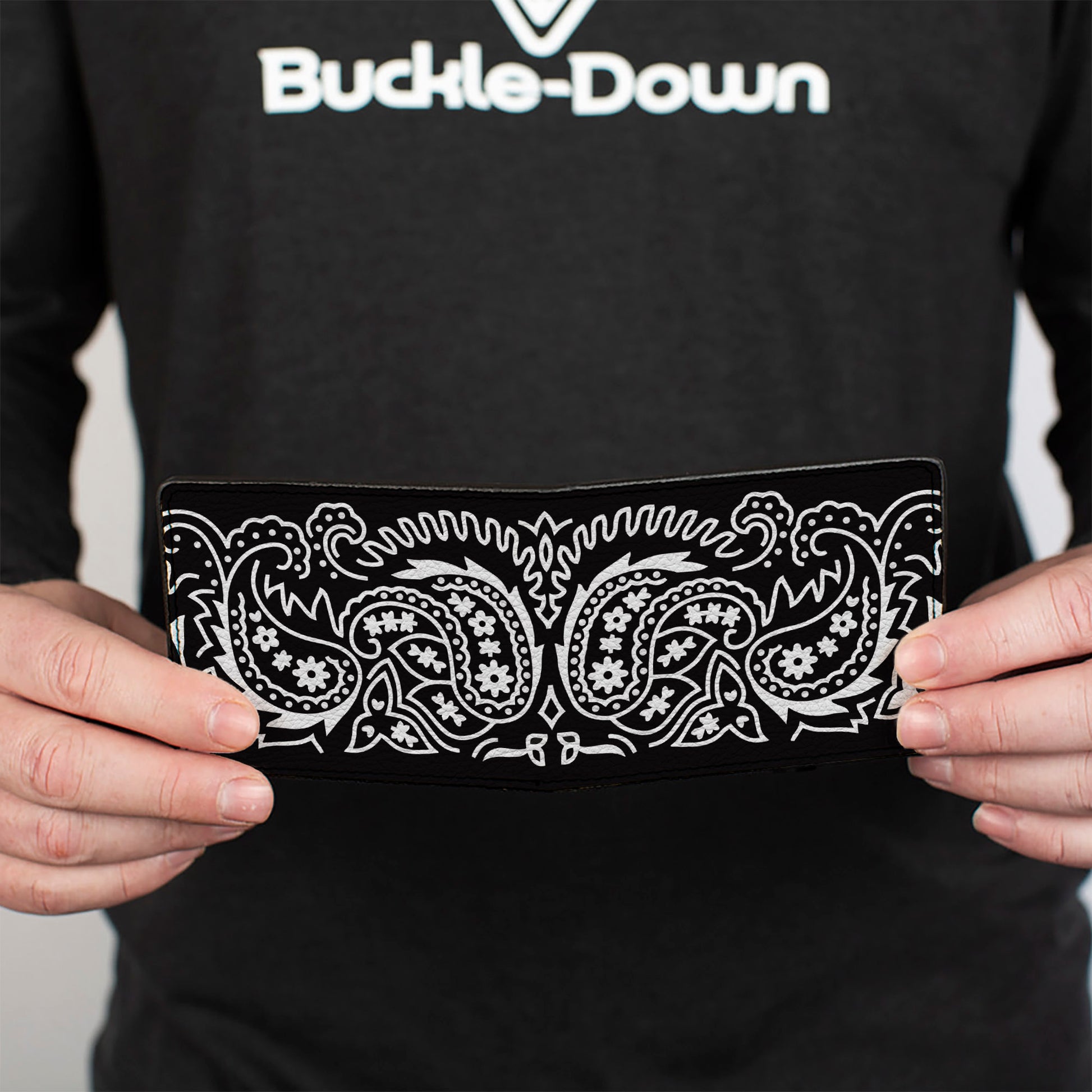 Bi-Fold Wallet - Floral Paisley2 Black White Bi-Fold Wallets Buckle-Down