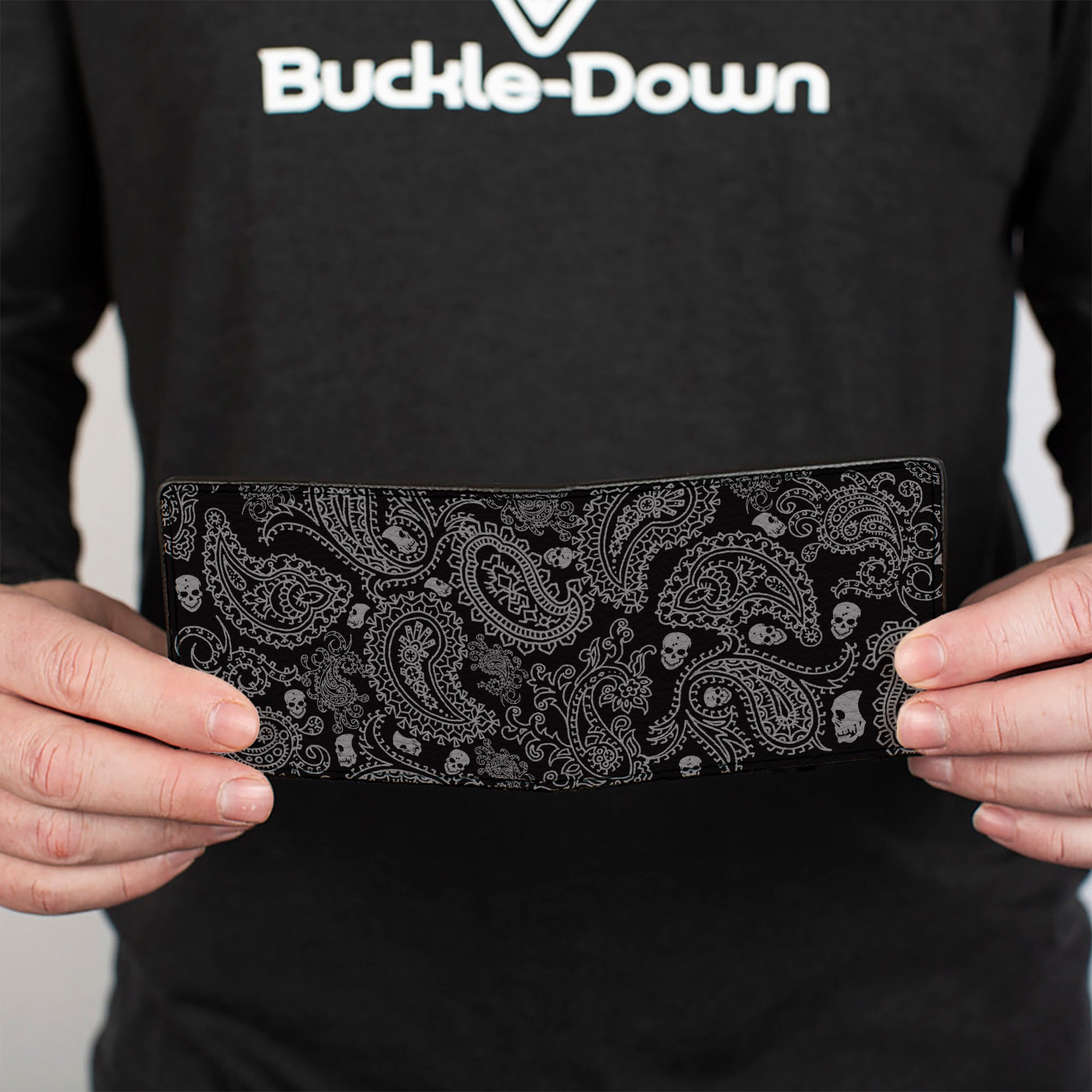 Bi-Fold Wallet - Bandana Skulls Black Silver Bi-Fold Wallets Buckle-Down