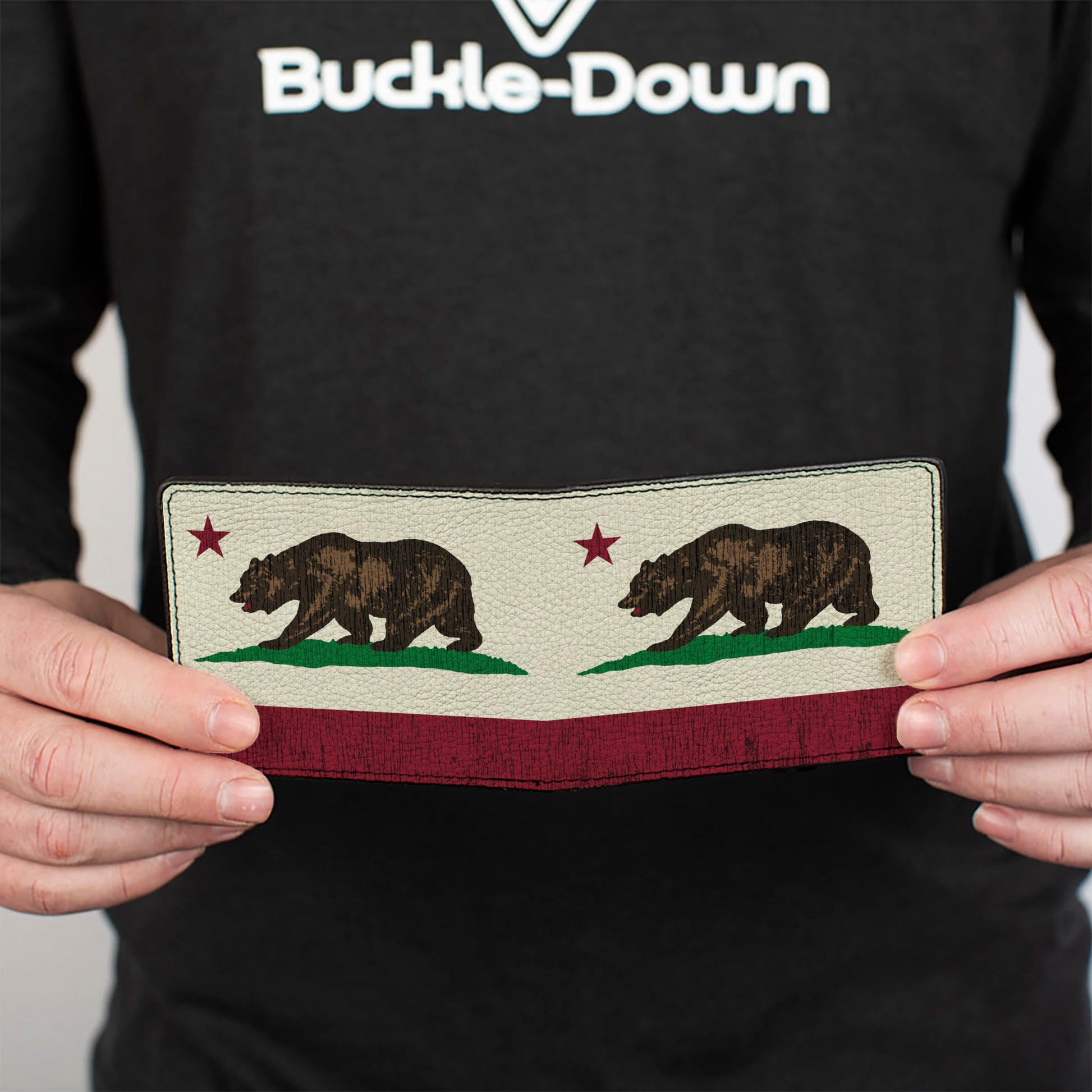 Bi-Fold Wallet - California Flag Bear Weathered White Bi-Fold Wallets Buckle-Down