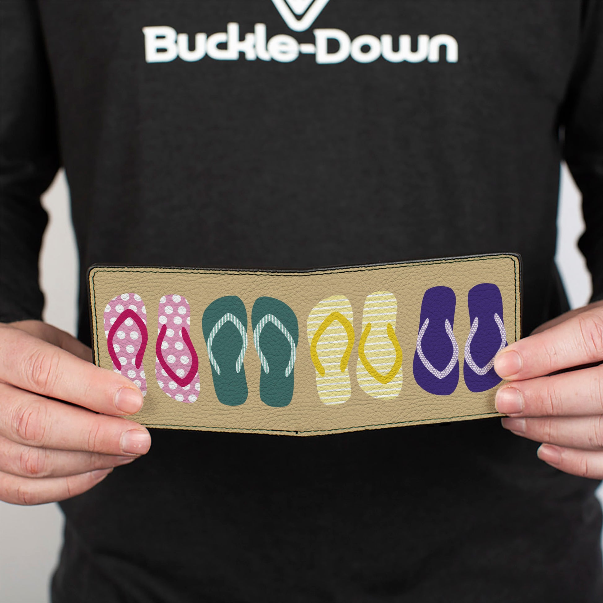 Bi-Fold Wallet - Flip Flops5 CLOSE-UP Sand Multi Color Bi-Fold Wallets Buckle-Down