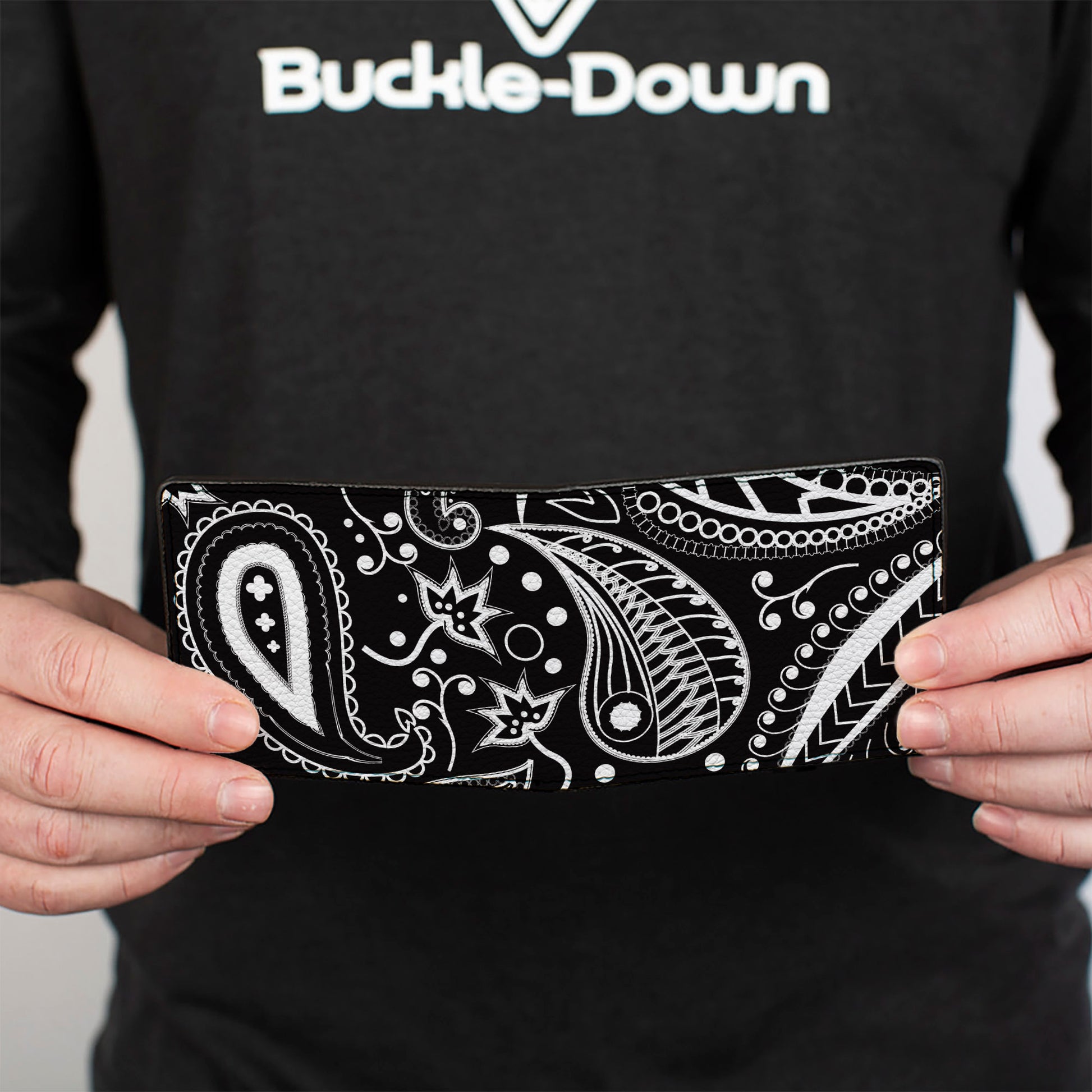 Bi-Fold Wallet - Floral Paisley3 Black White Bi-Fold Wallets Buckle-Down