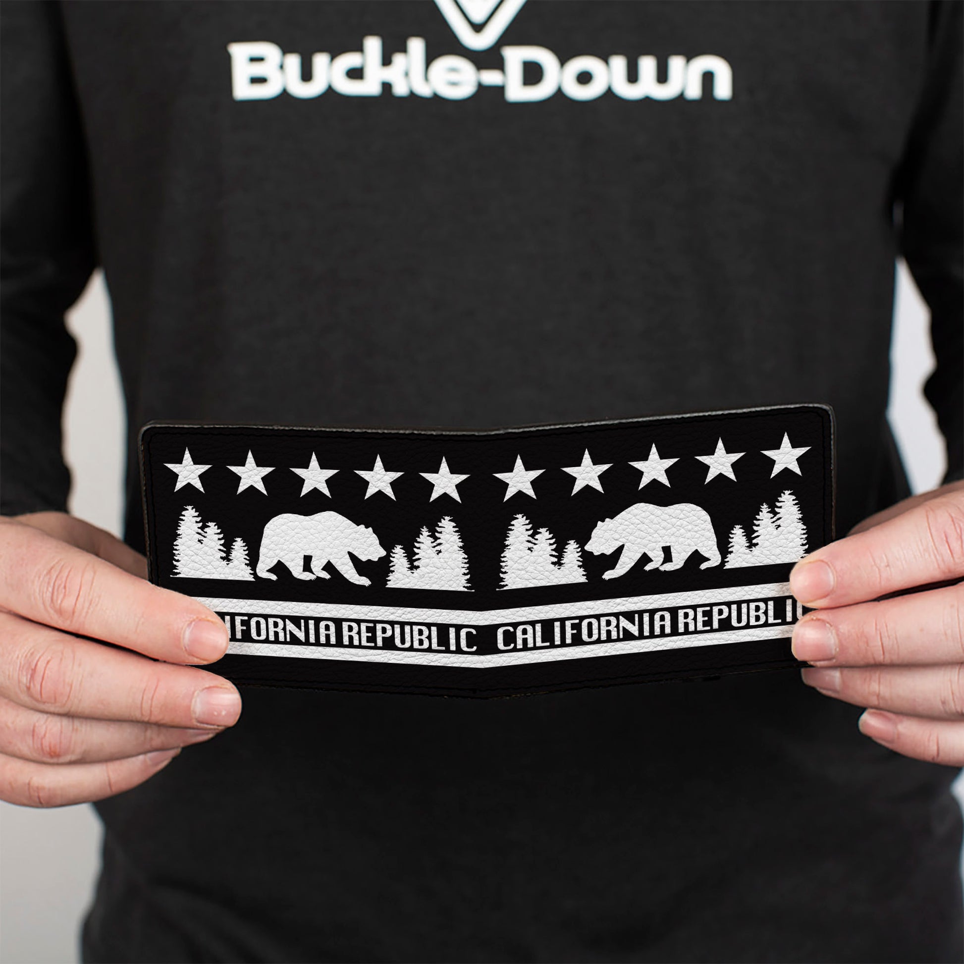 Bi-Fold Wallet - CALIFORNIA REPUBLIC Bear Stars Silhouette Black White Bi-Fold Wallets Buckle-Down