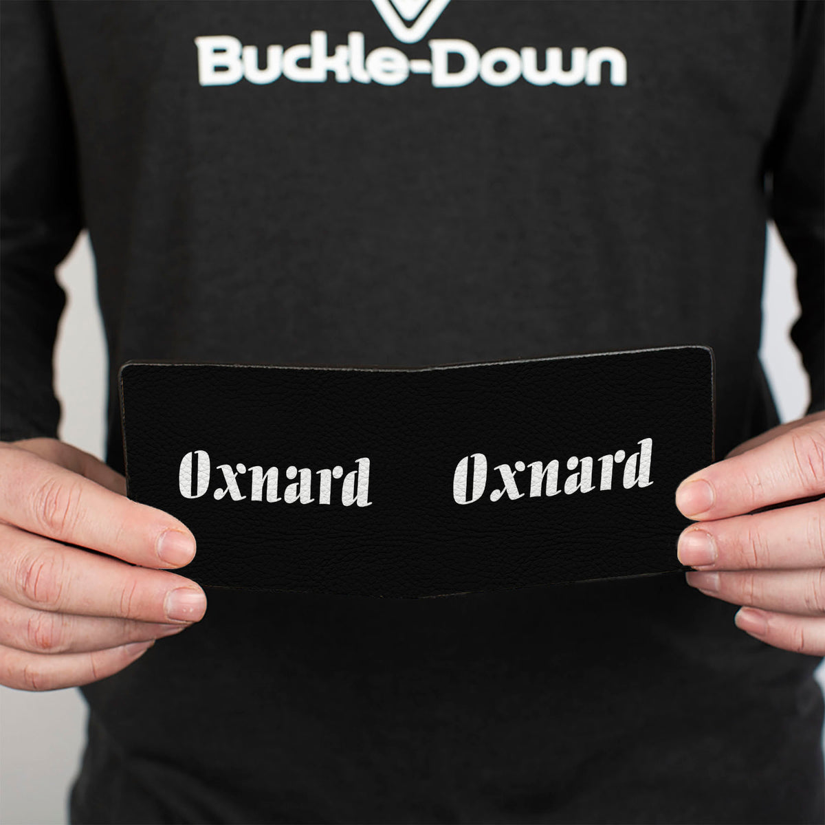 Bi-Fold Wallet - OXNARD Centered Black/White Bi-Fold Wallets Buckle-Down