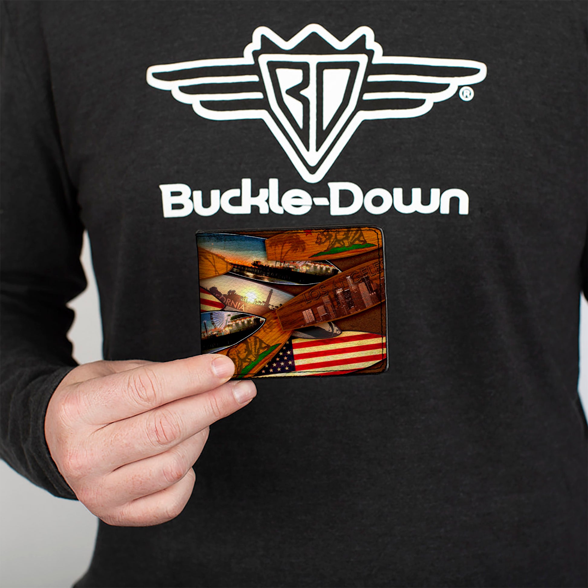 Bi-Fold Wallet - Surfboards Cali Scenes US Flag Stacked Brown3 Bi-Fold Wallets Buckle-Down