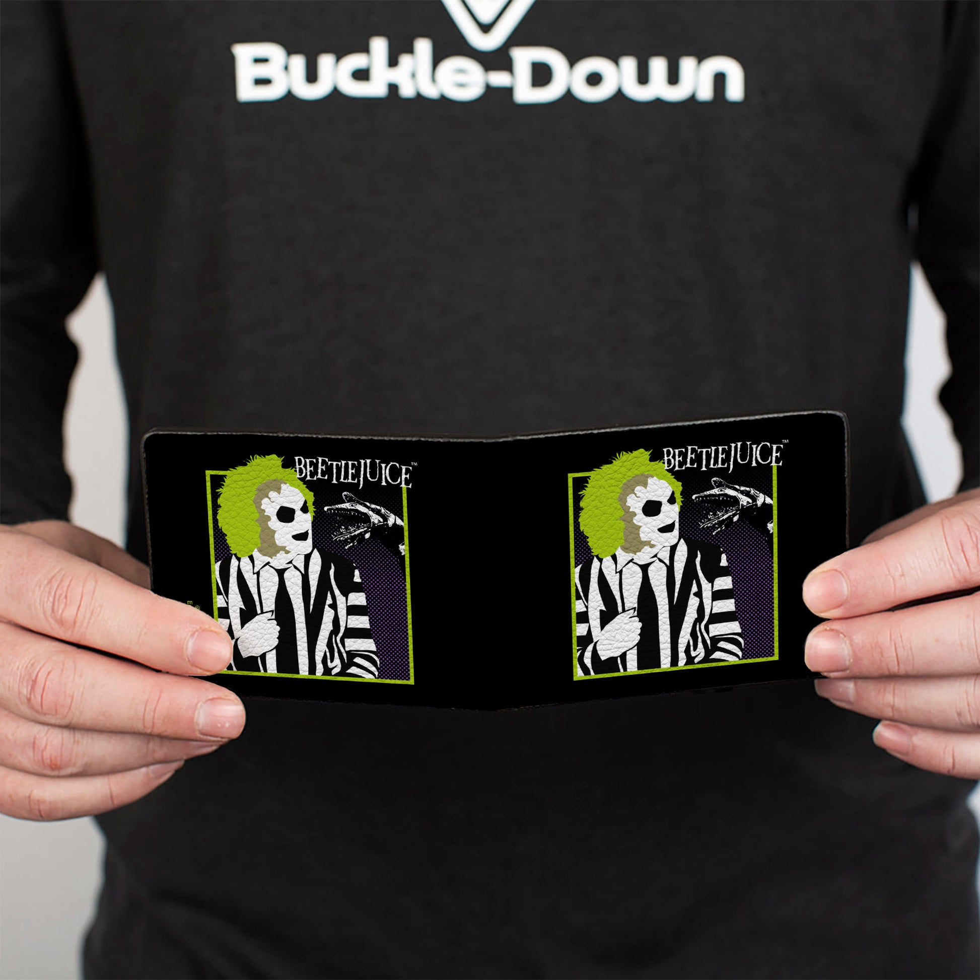 Bi-Fold Wallet - BEETLEJUICE and Sand Worm Pose with Title Logo' Black Bi-Fold Wallets Beetlejuice