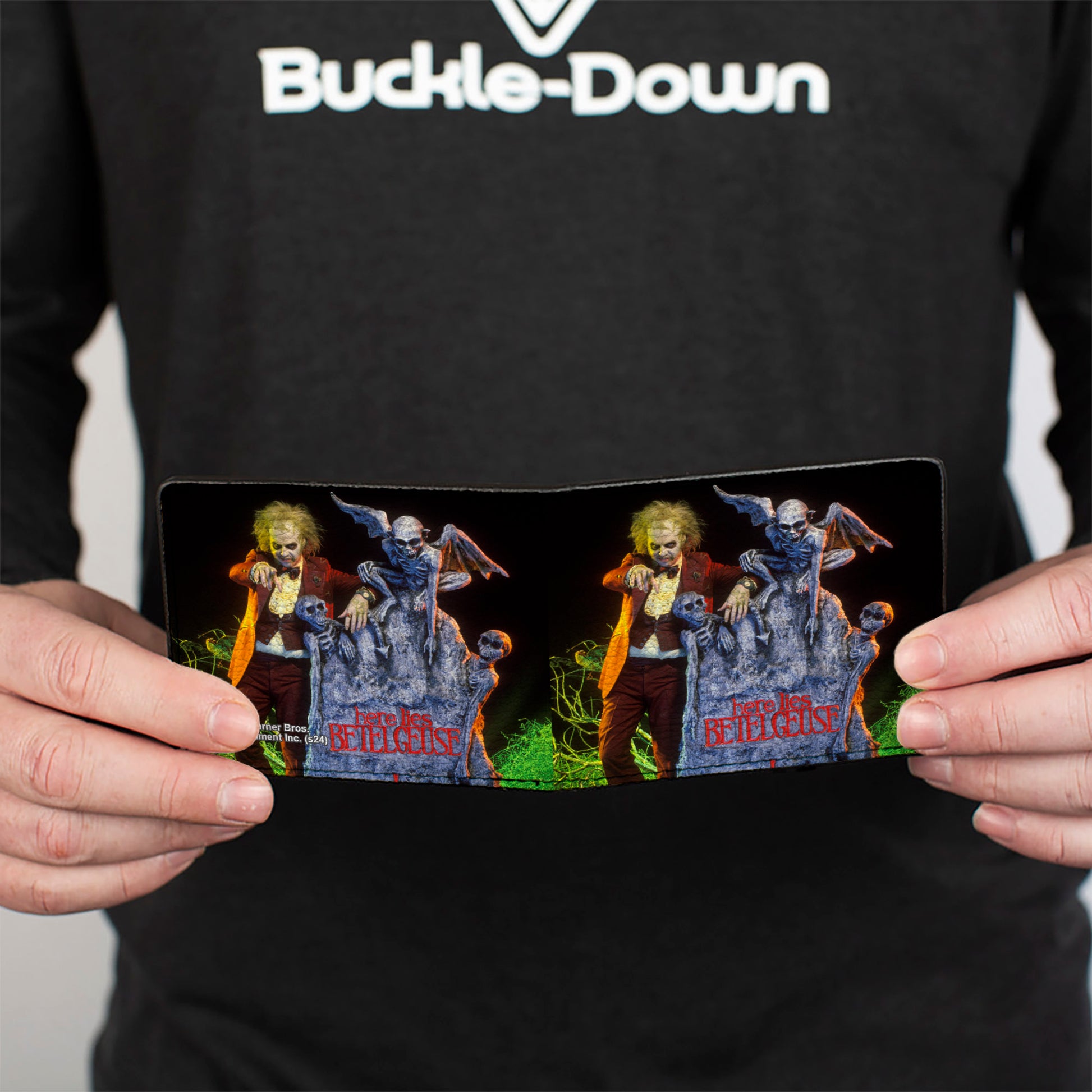 Bi-Fold Wallet - Beetlejuice HERE LIES BETELGEUSE Graveyard Pose Bi-Fold Wallets Beetlejuice