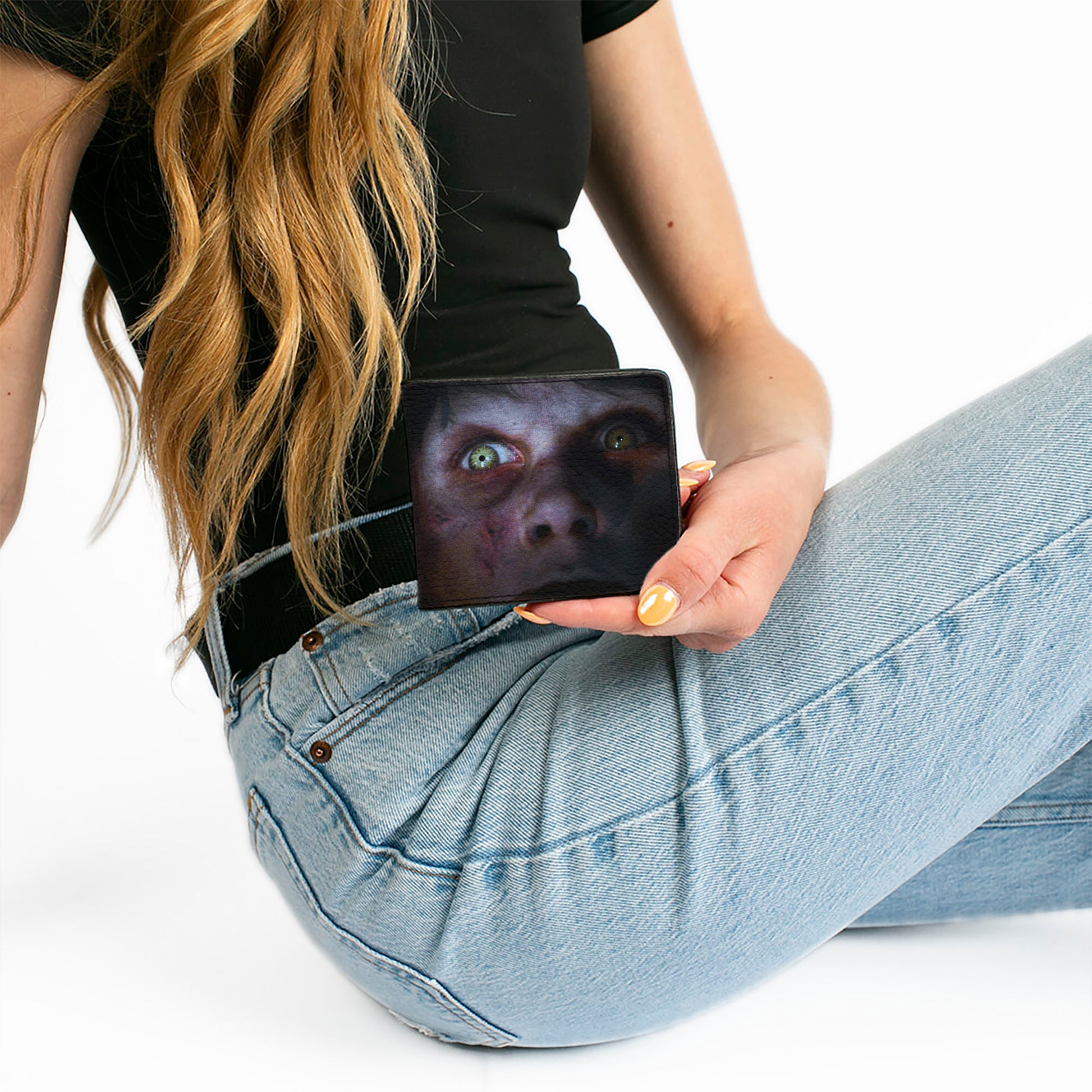 Bi-Fold Wallet - The Exorcist Regan's Face CLOSE-UP + Logo Black White Bi-Fold Wallets The Exorcist