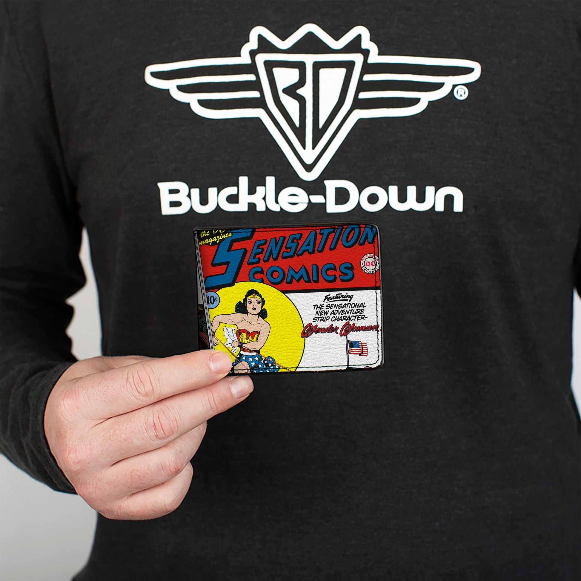 Bi-Fold Wallet - Classic Wonder Woman SENSATION COMICS #1 Cover Pose Bi-Fold Wallets DC Comics