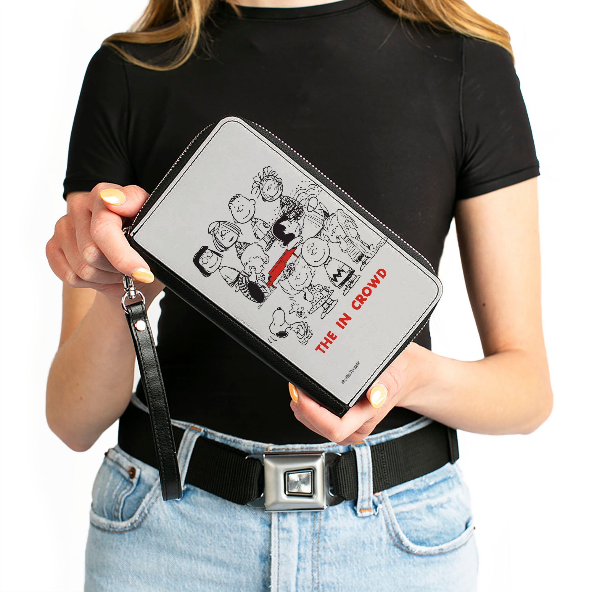 PU Zip Around Wallet Rectangle - Peanuts Gang THE IN CROWD Group Pose White/Black/Red Clutch Zip Around Wallets Peanuts